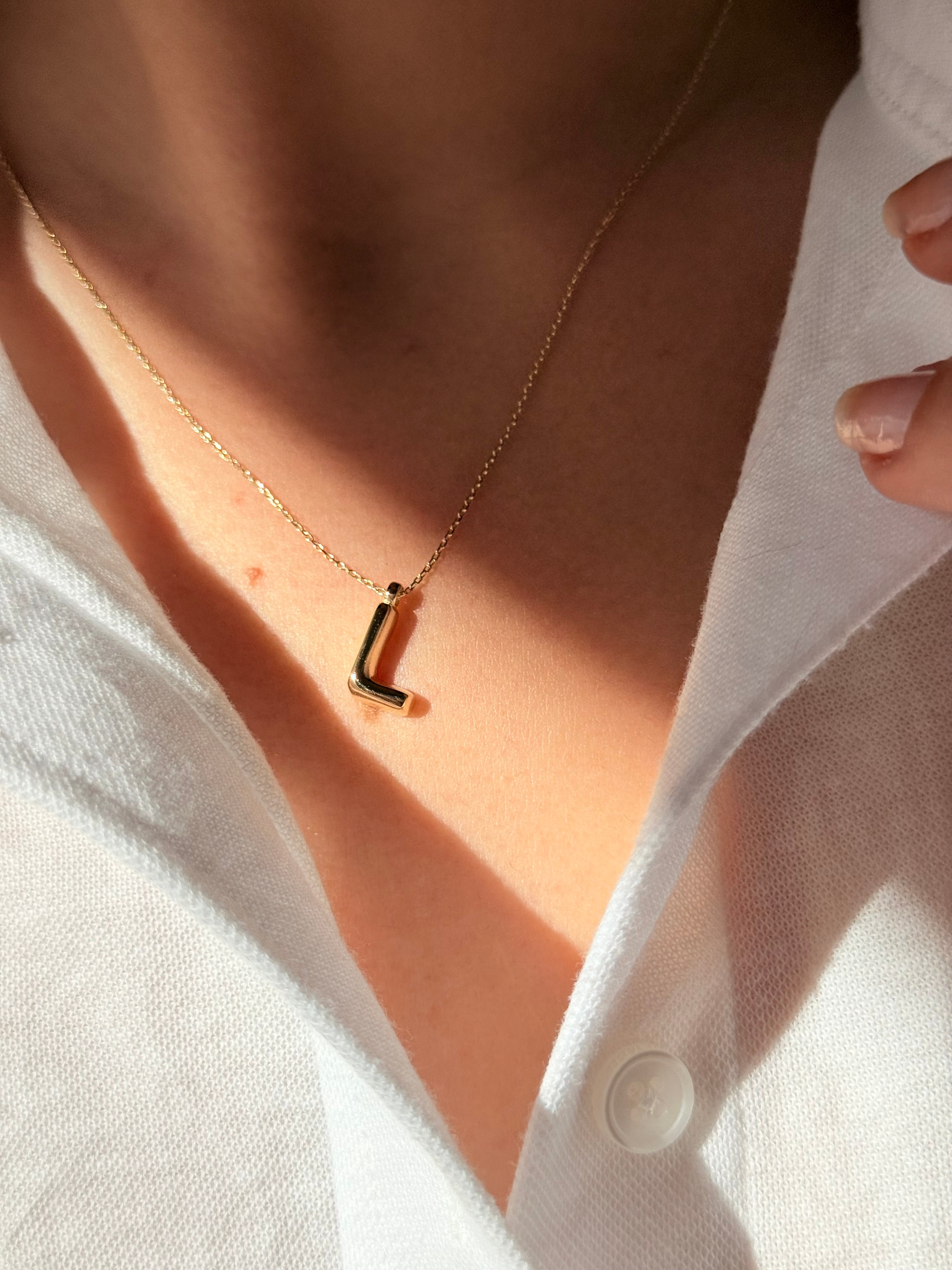 "L" Balon Harf Altın Kolye