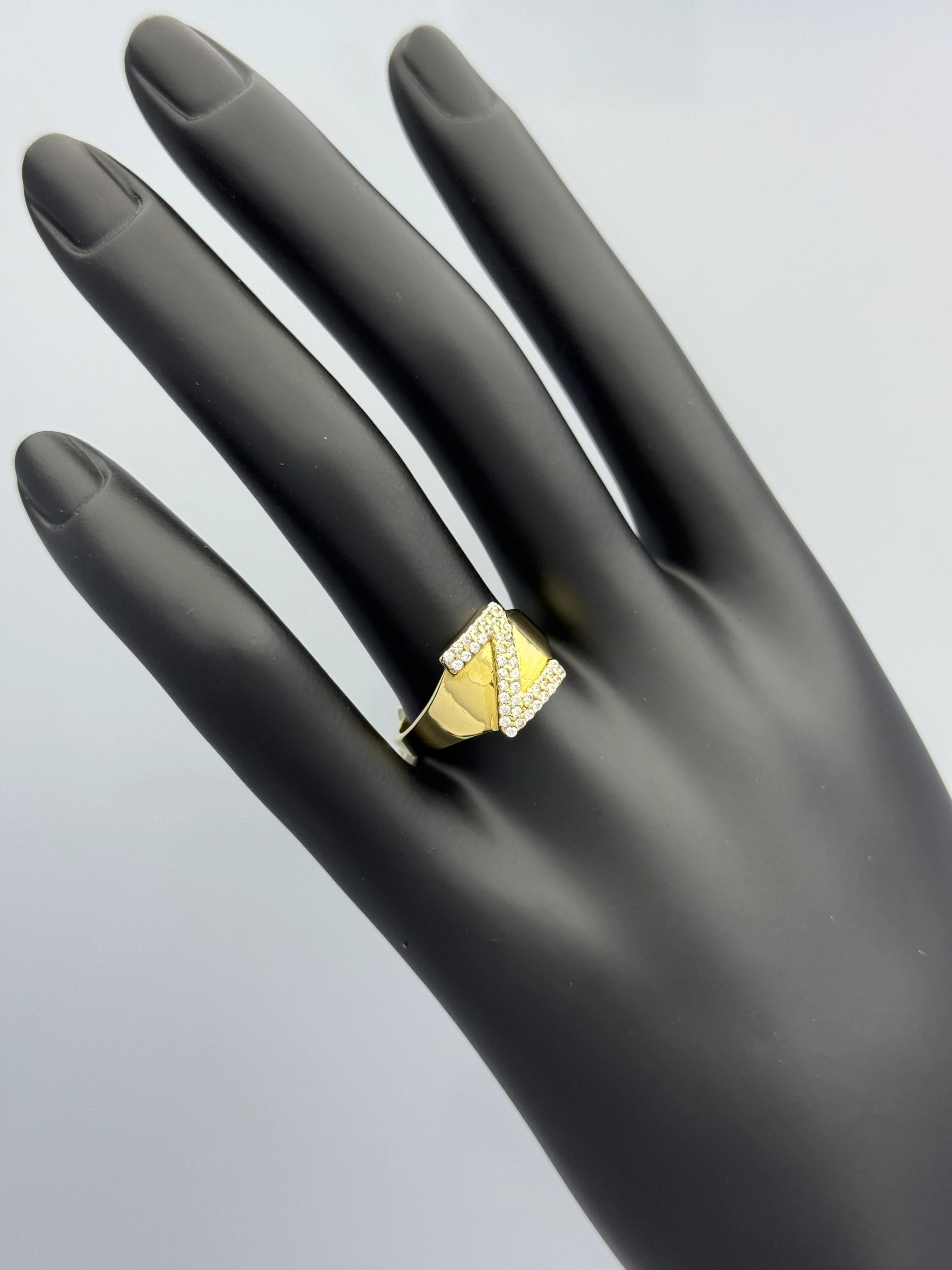 Swarovski Taşlı Harf Altın Yüzük - Z (2.40 Gram)