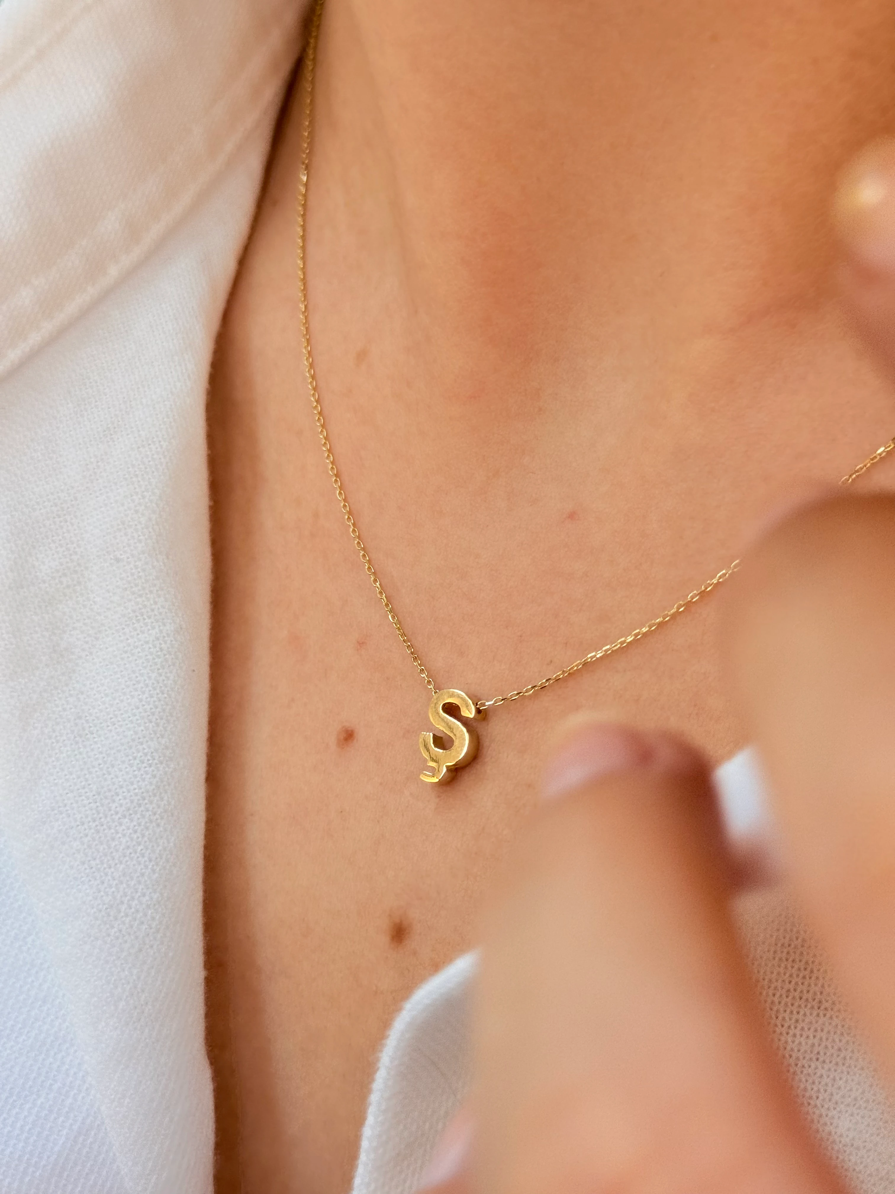 "Ş" Minimal Harfli Altın Kolye