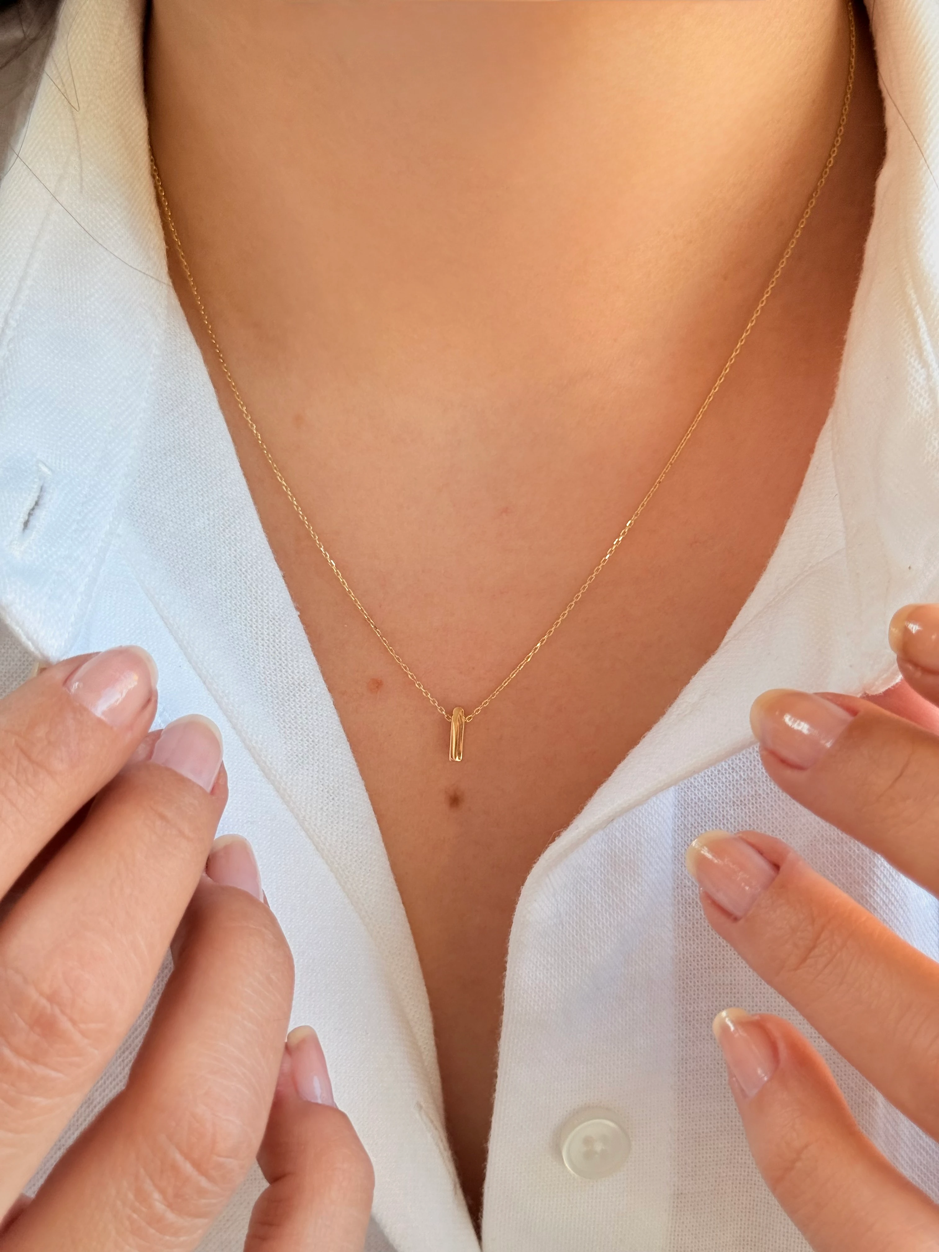 "İ" Minimal Harfli Altın Kolye