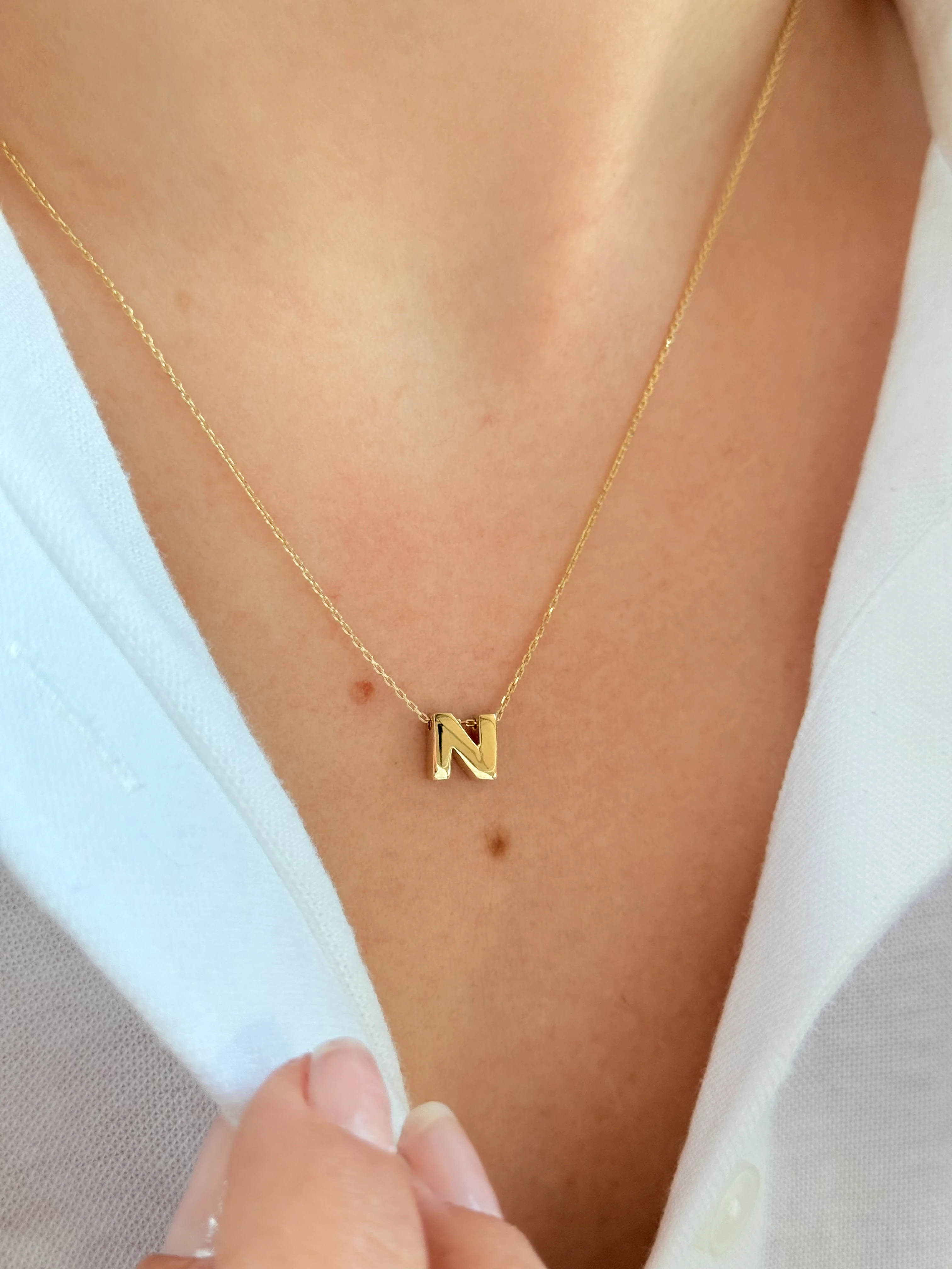 "N" Minimal Harfli Altın Kolye