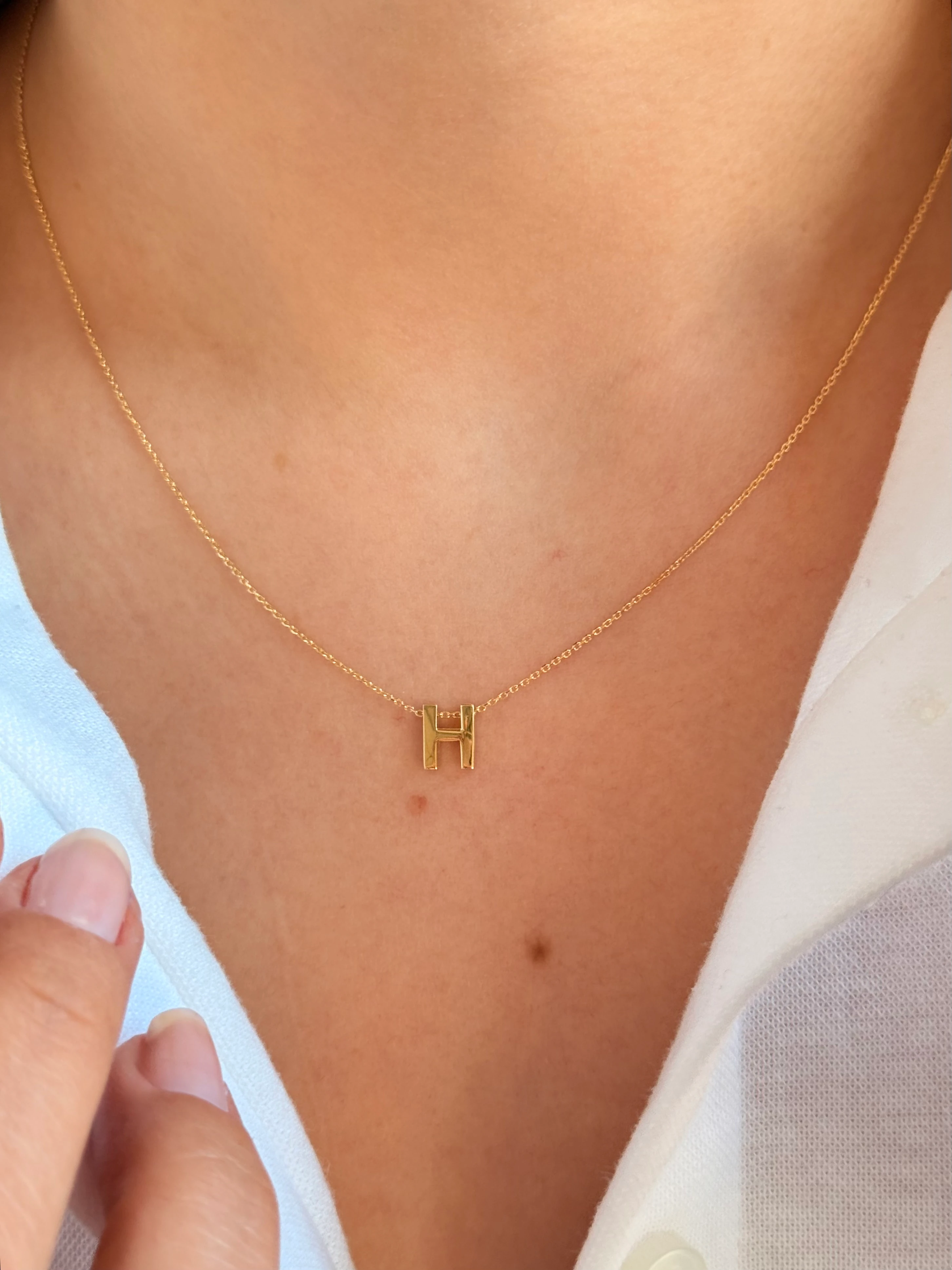 "H" Minimal Harfli Altın Kolye