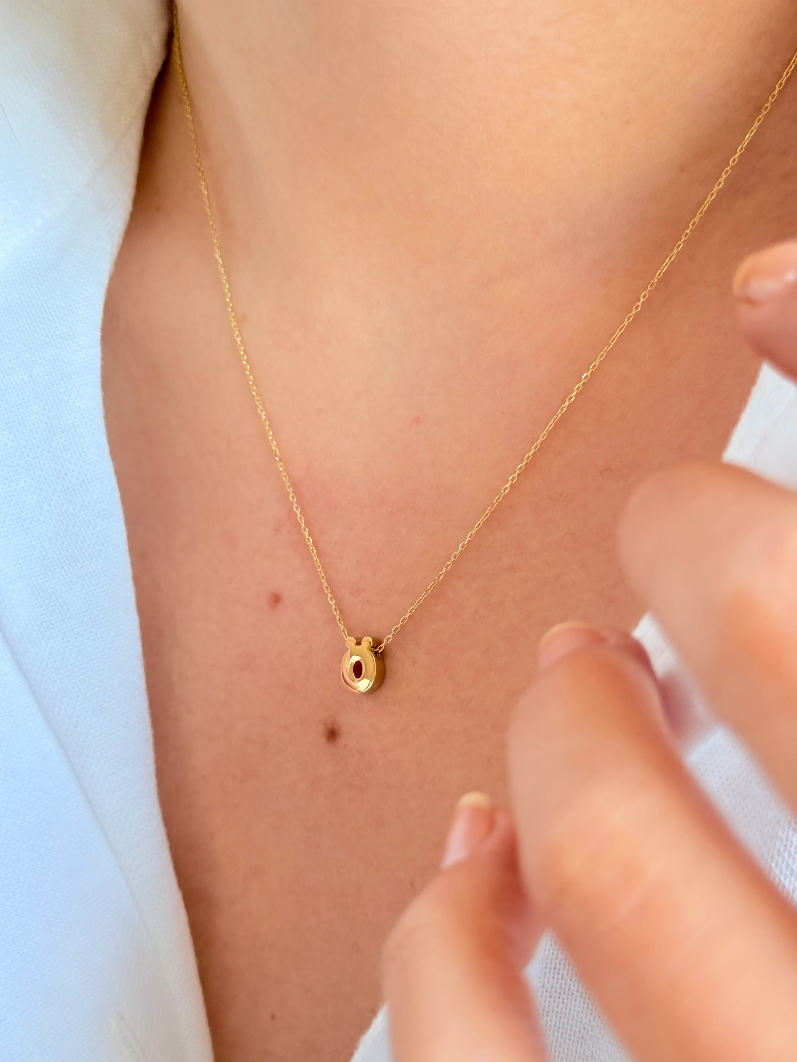 "Ö" Minimal Harfli Altın Kolye