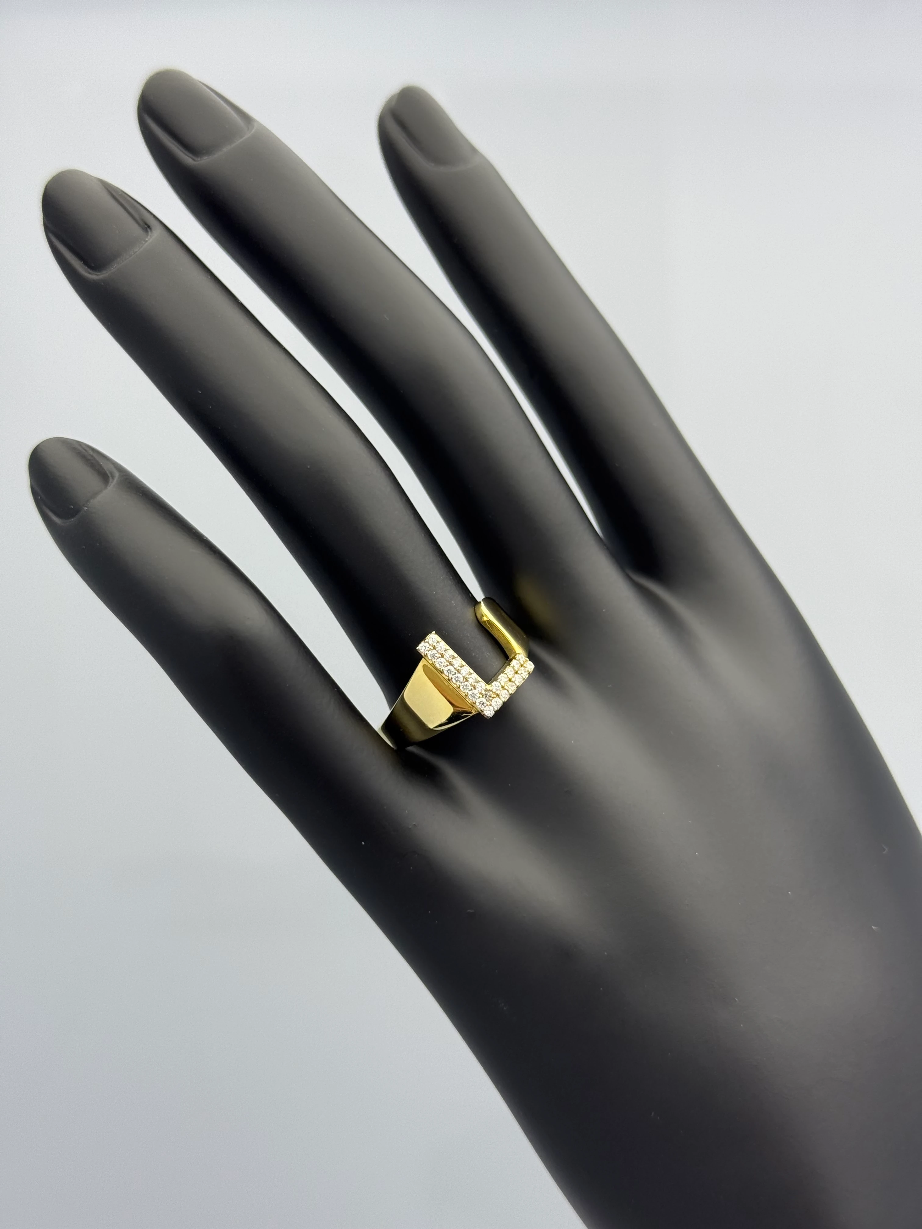 Swarovski Taşlı Harf Altın Yüzük - L (2.25 Gram)