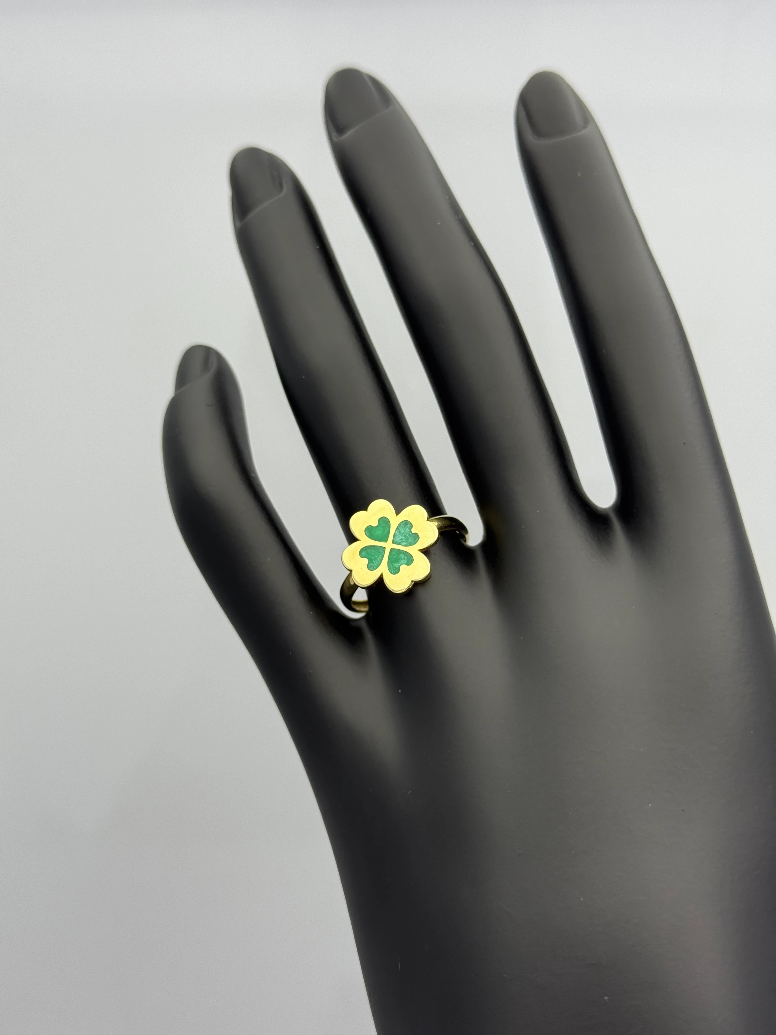 Renkli Mineli Yonca Altın Yüzük