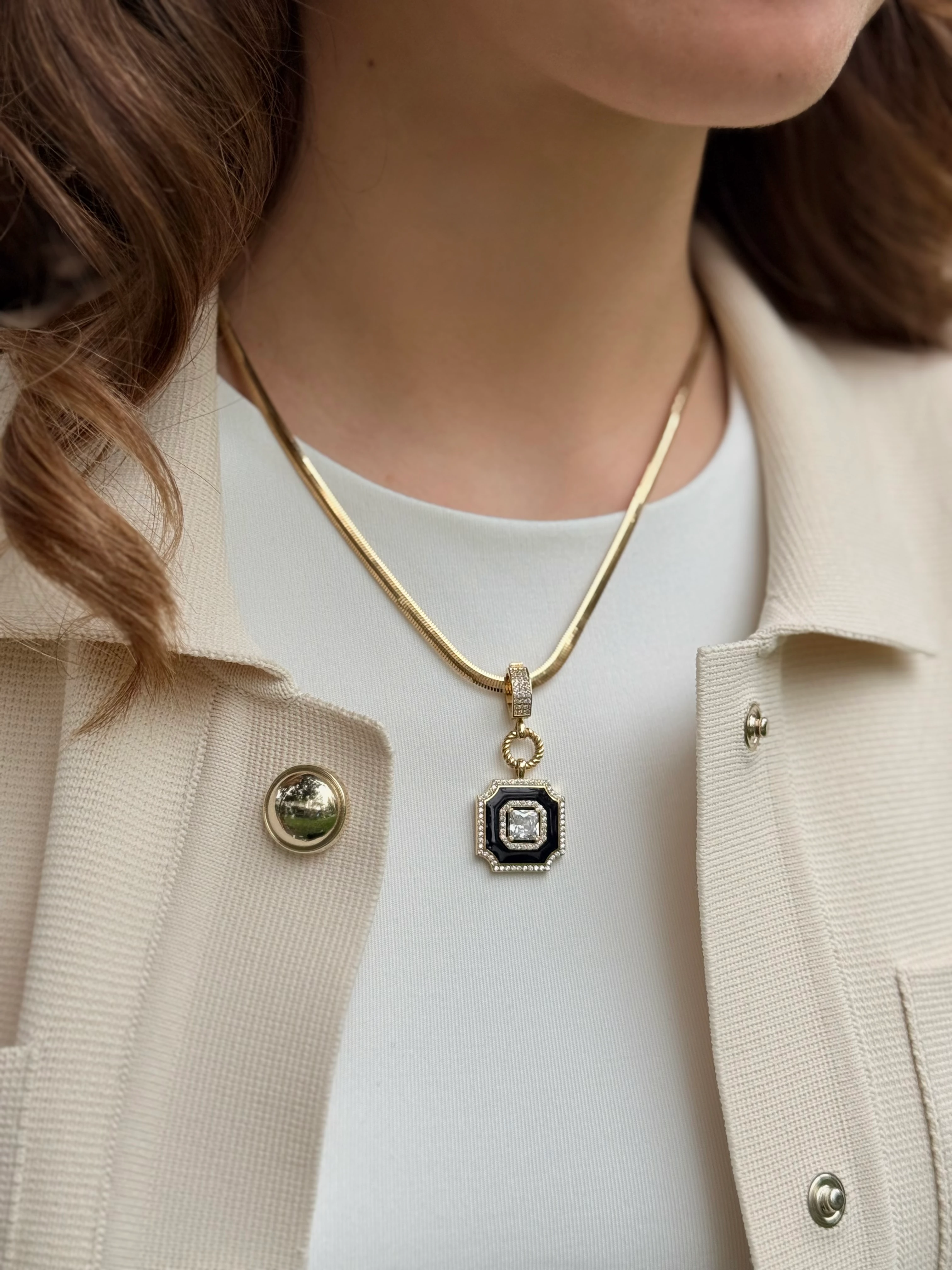 Selen Siyah Mineli Altın Kolye Ucu