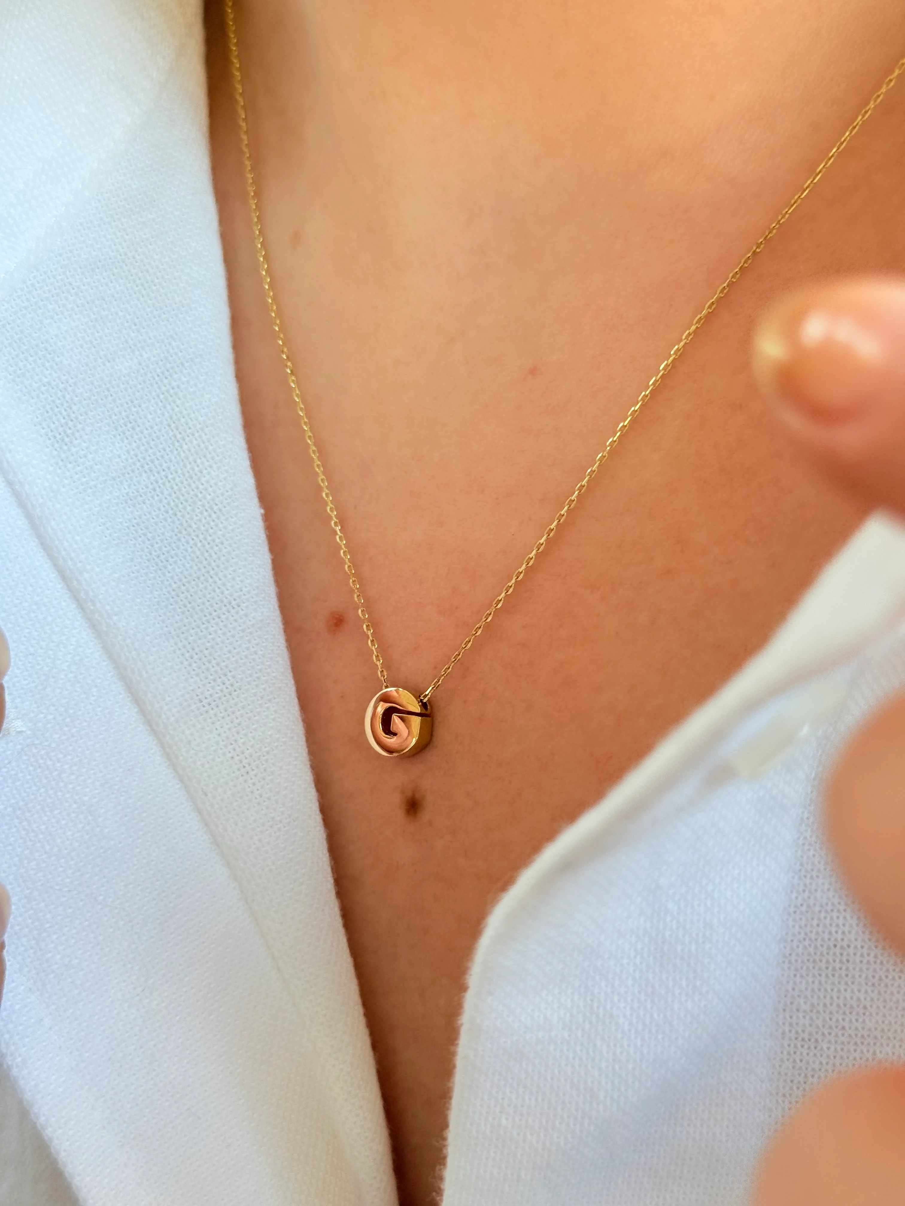 "G" Minimal Harfli Altın Kolye