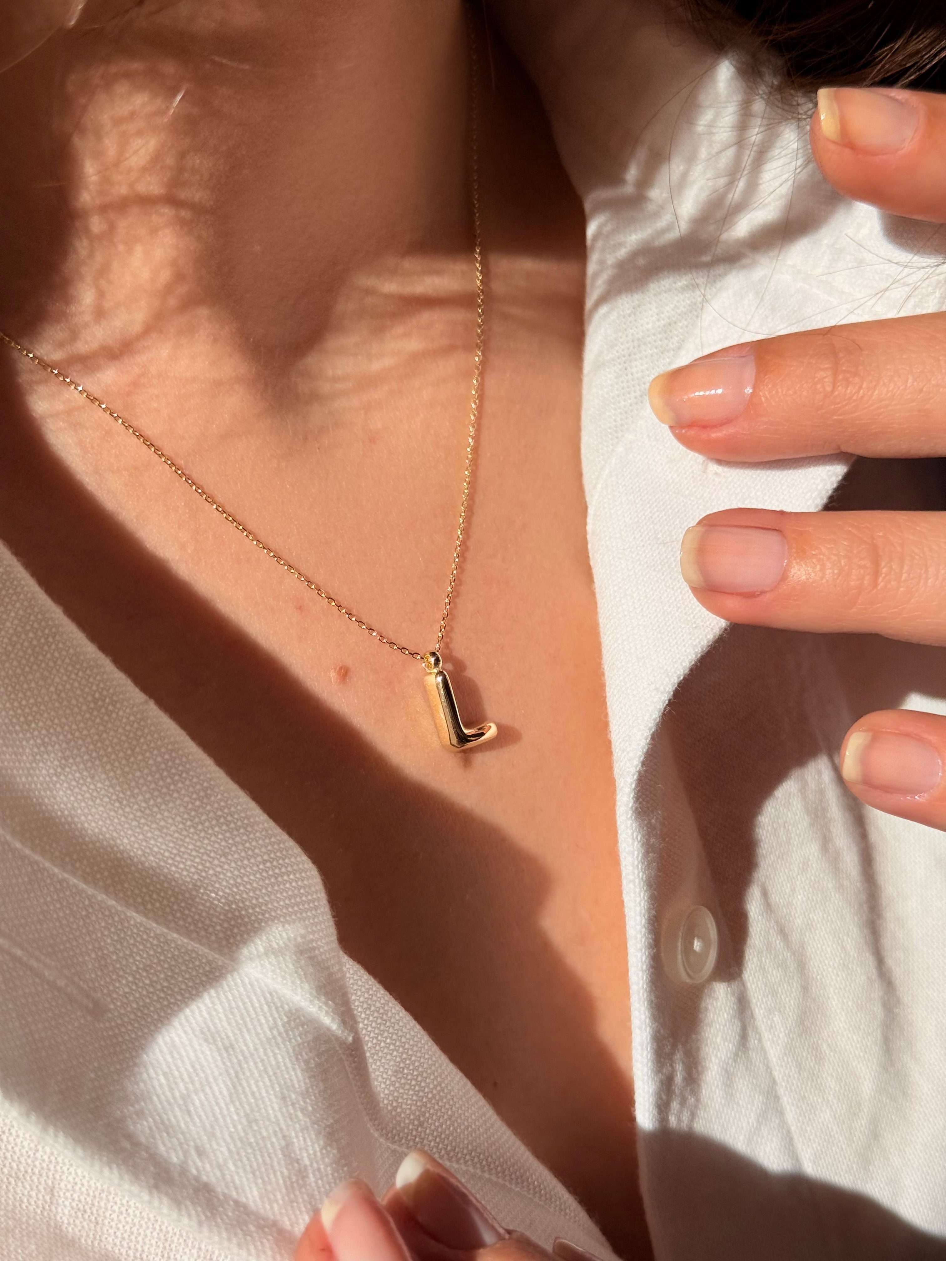 "L" Balon Harf Altın Kolye