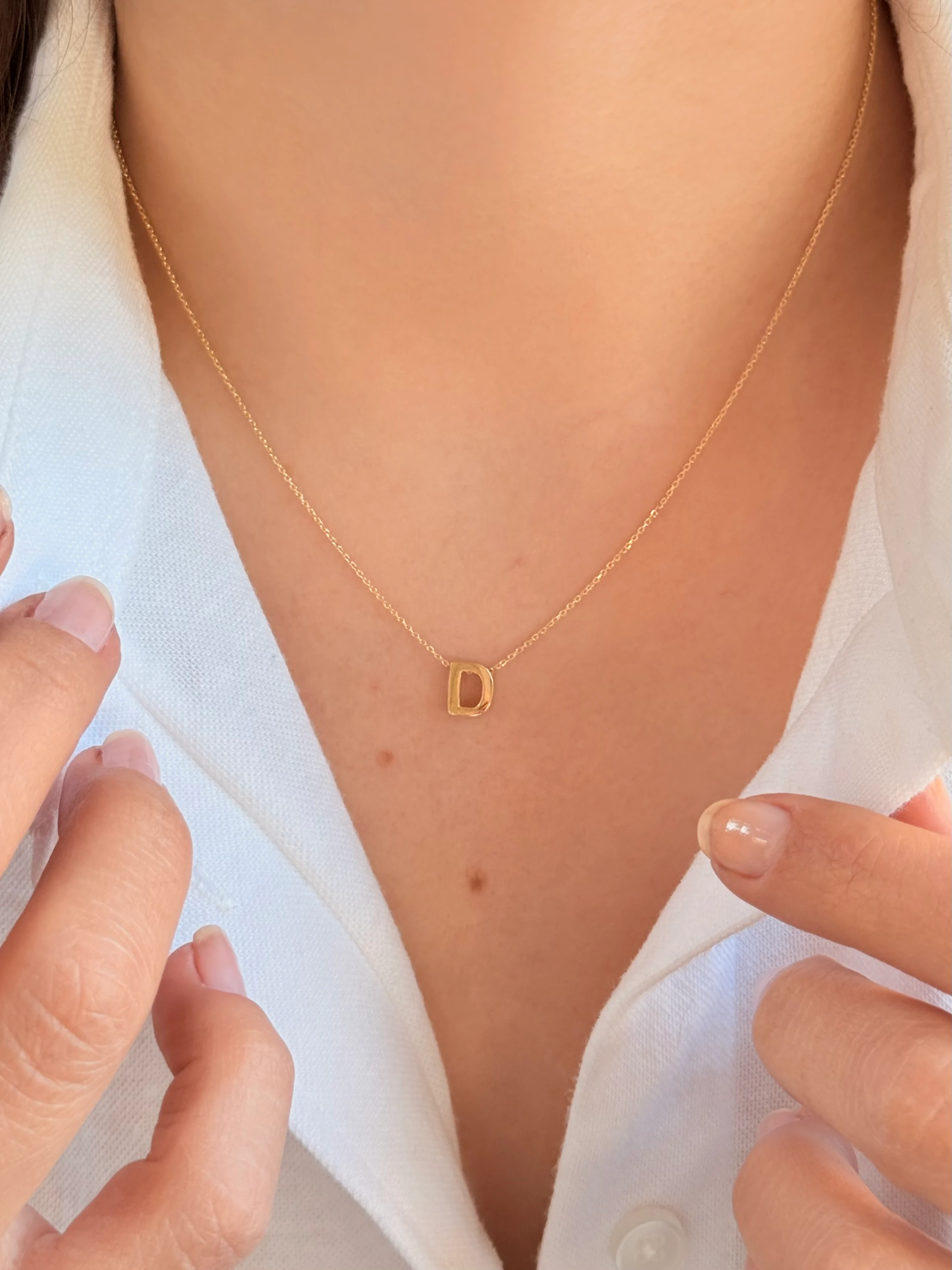 "D" Minimal Harfli Altın Kolye