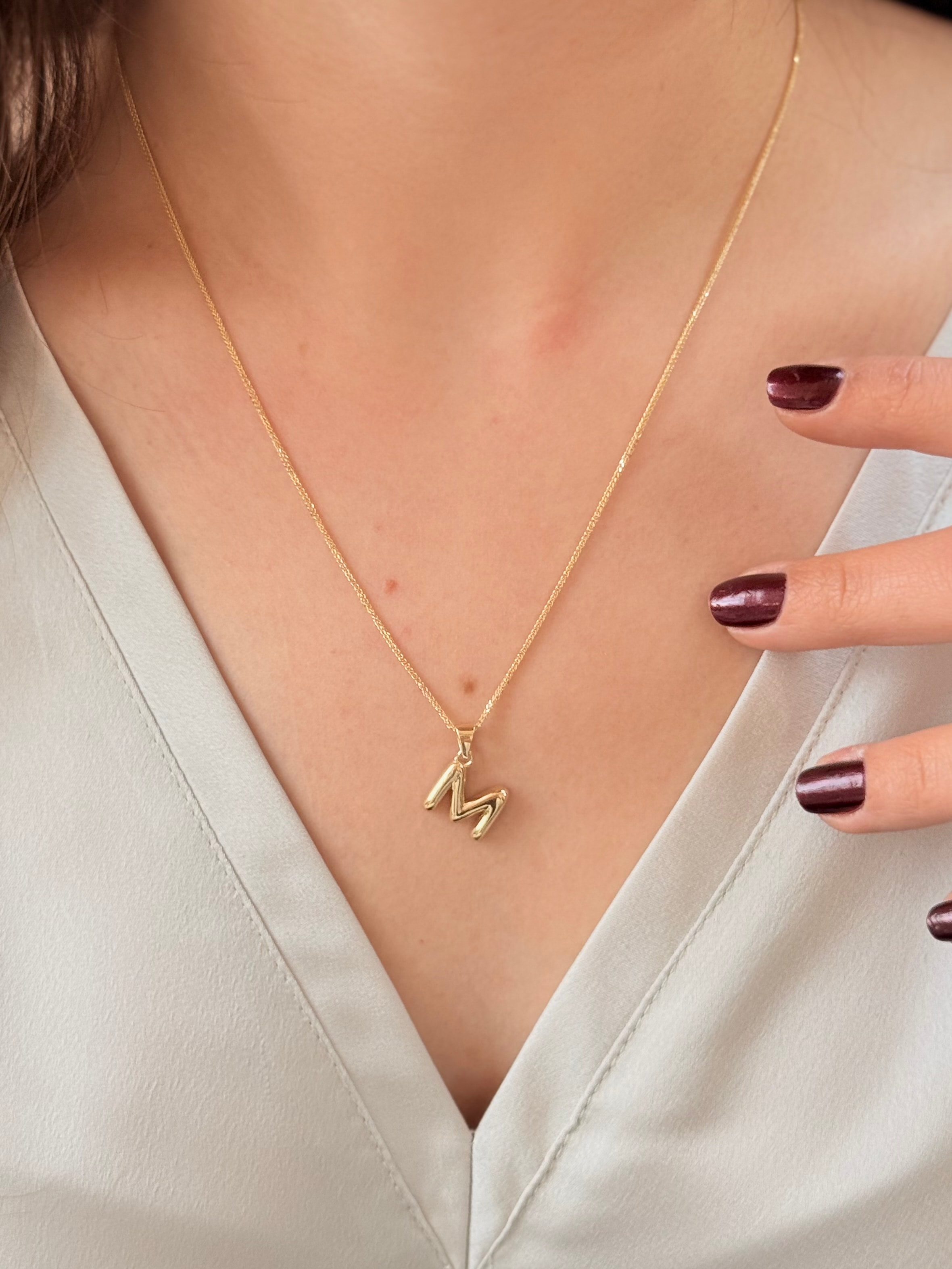 "M" Balon Harf Altın Kolye Ucu