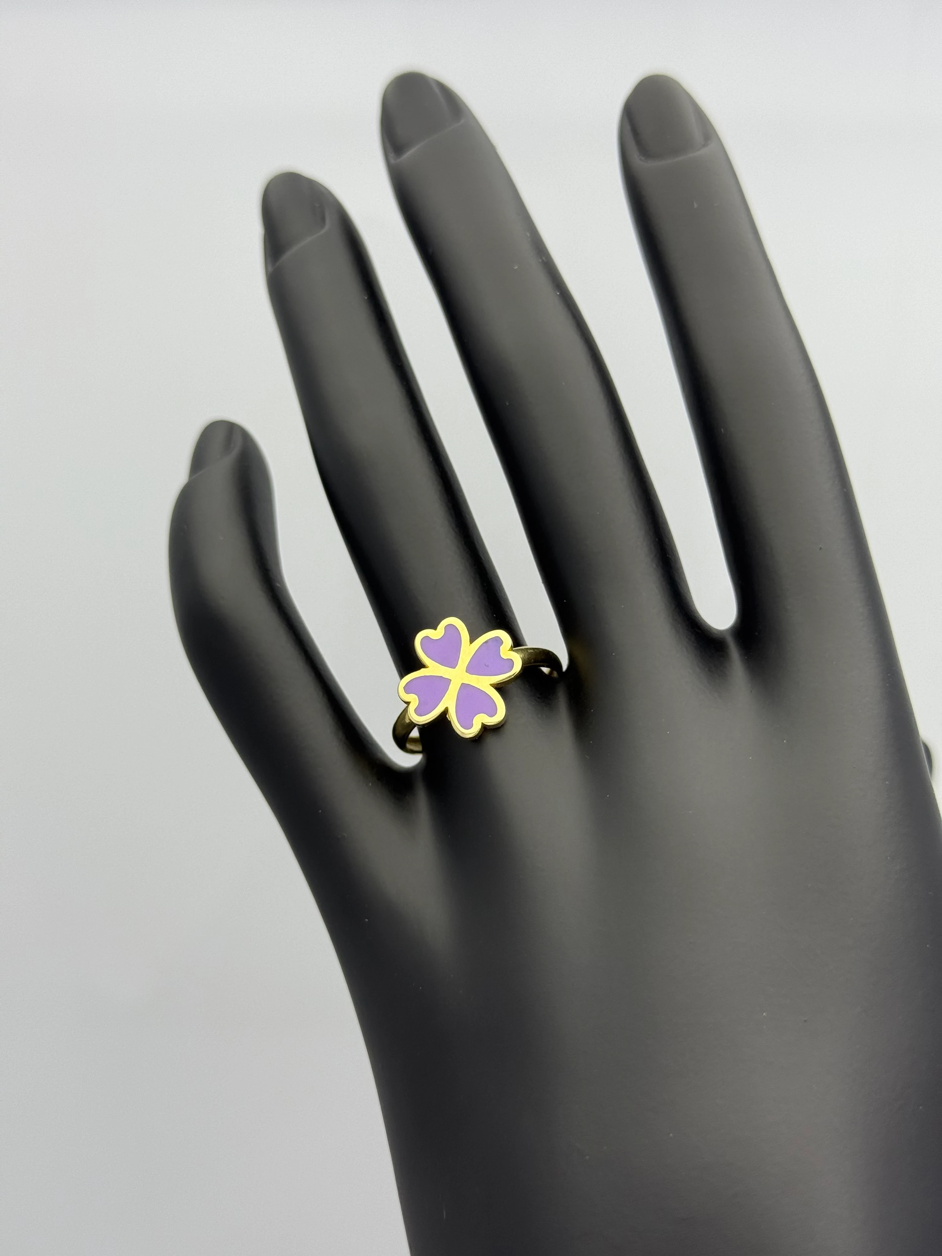 Mor Mineli Yonca Altın Yüzük