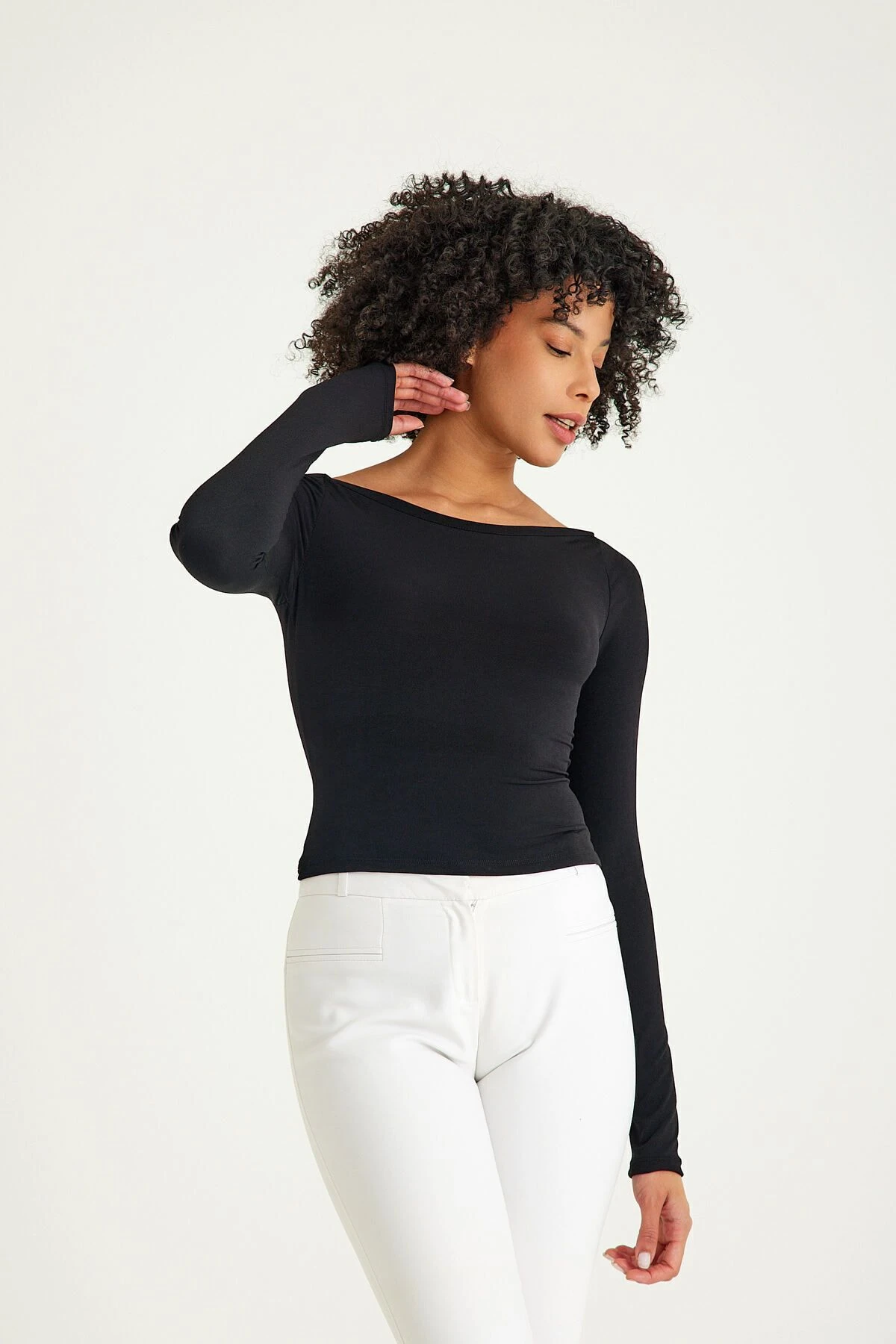 Mh Kayık Yaka Siyah Body