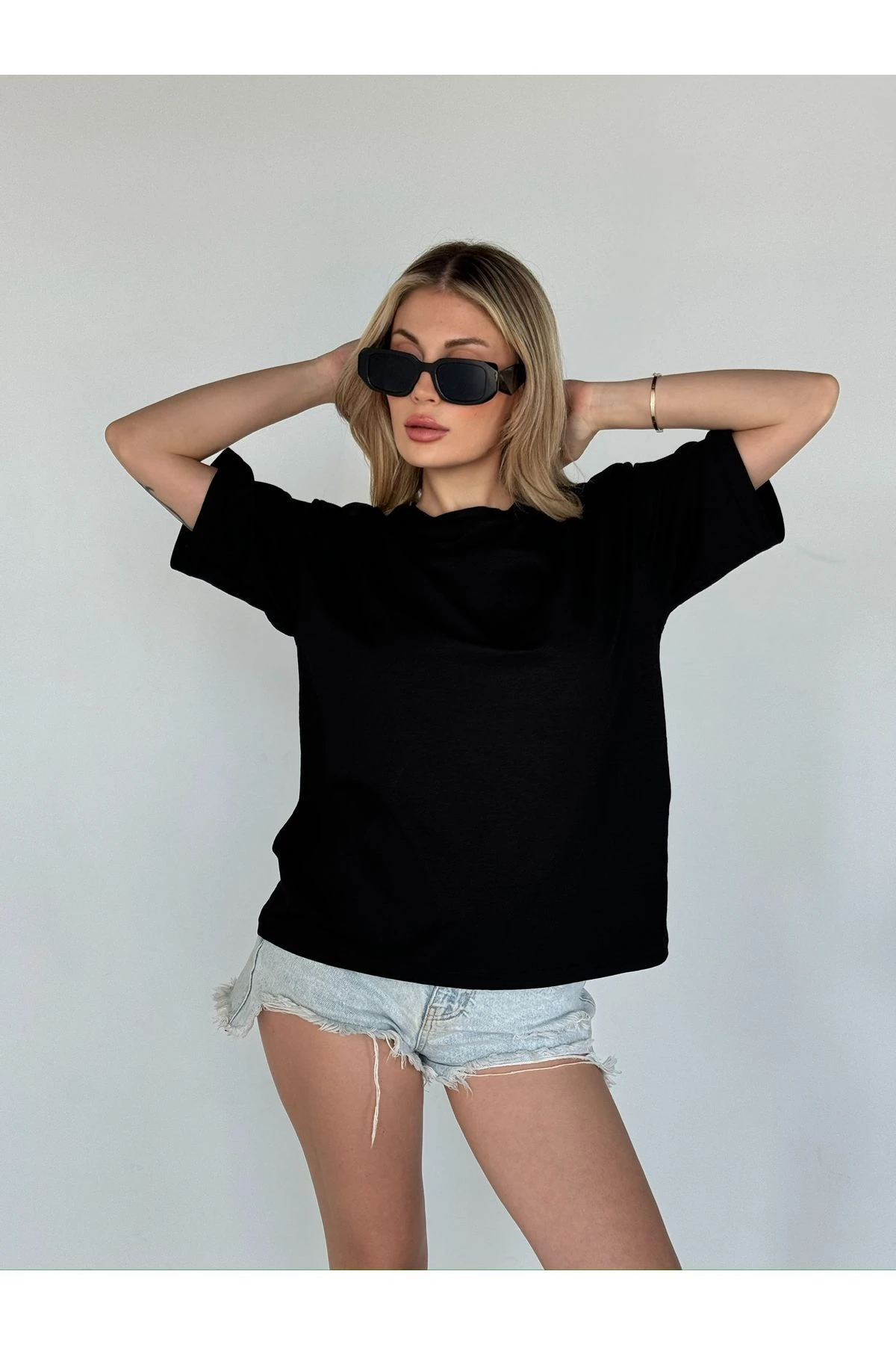 Mh Siyah Bisiklet Yaka Tişört