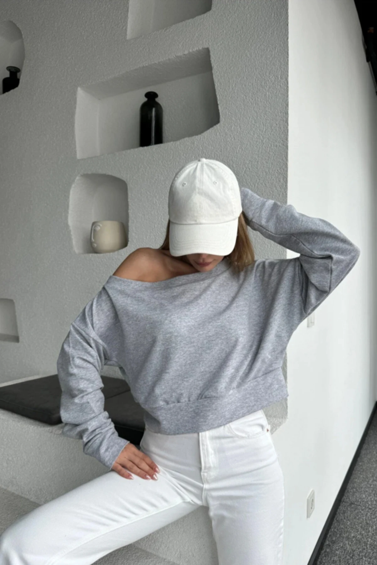 Geniş Yaka Gri Kadın Sweatshirt