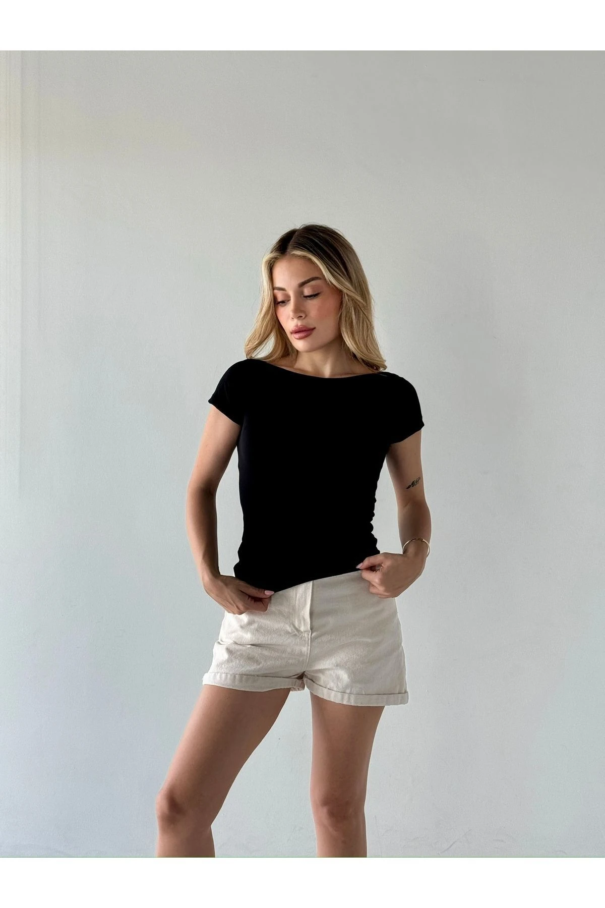 Mh Kısa Kollu Kayık Yaka