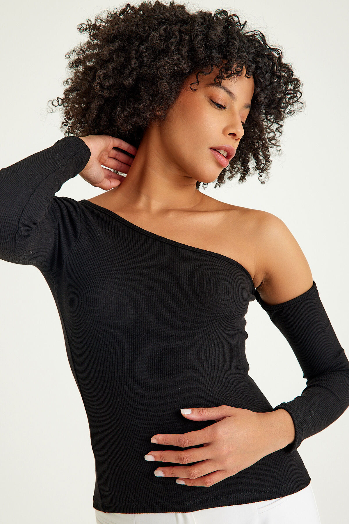 Mh Tek Omuz Siyah Body