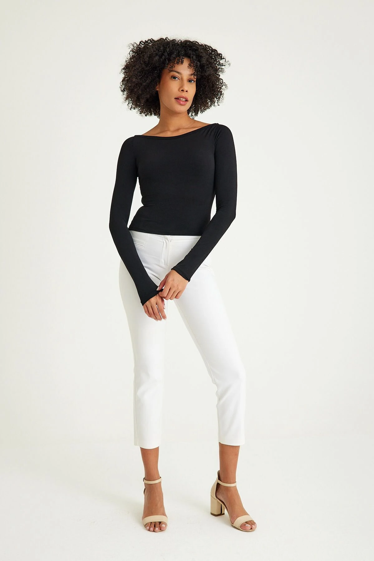 Mh Kayık Yaka Siyah Body