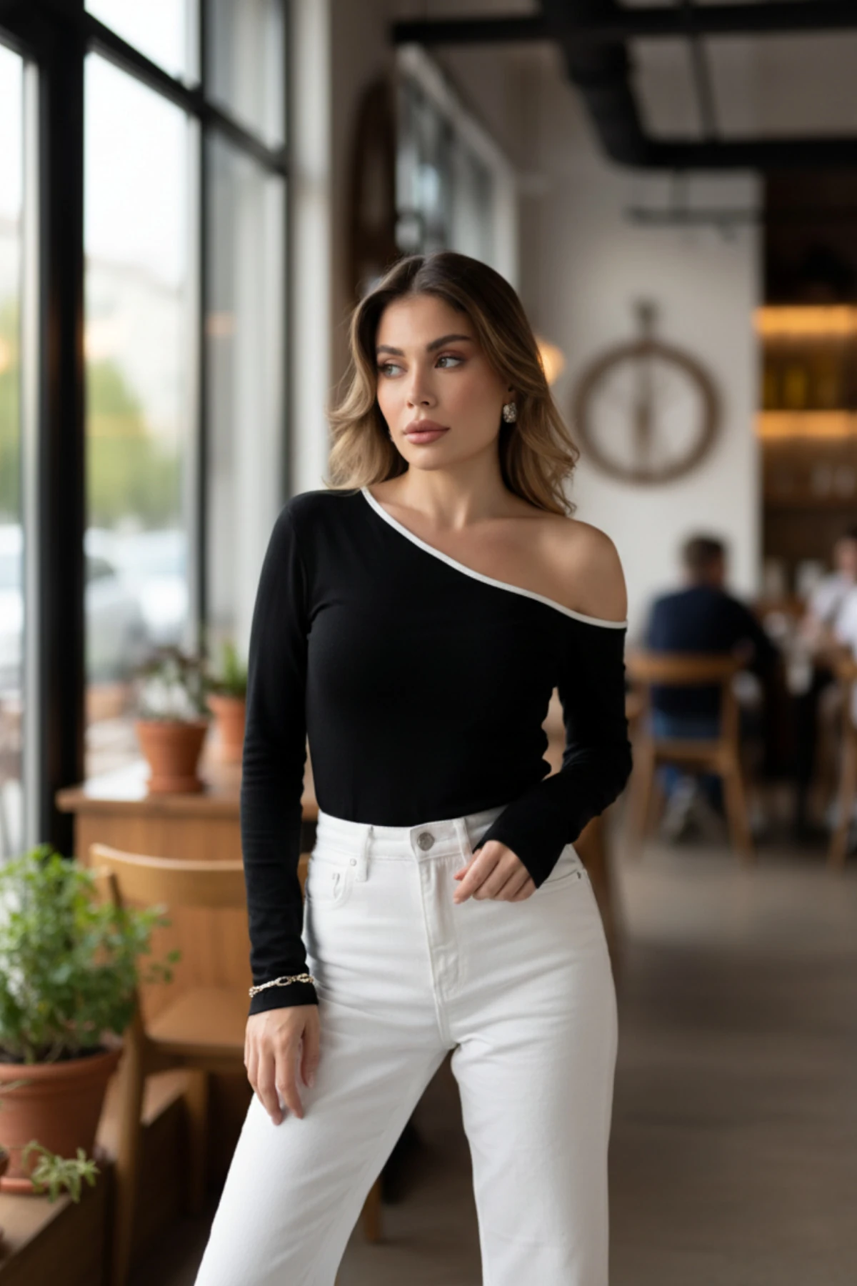 BİYELİ TEK OMUZ PENYE BLUZ