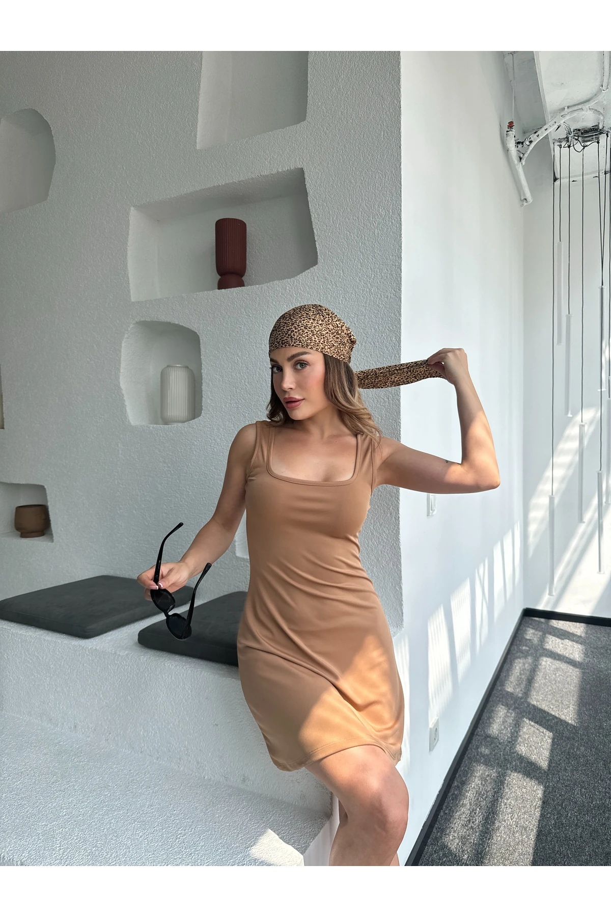 Kalın Askılı Mini Çan Elbise