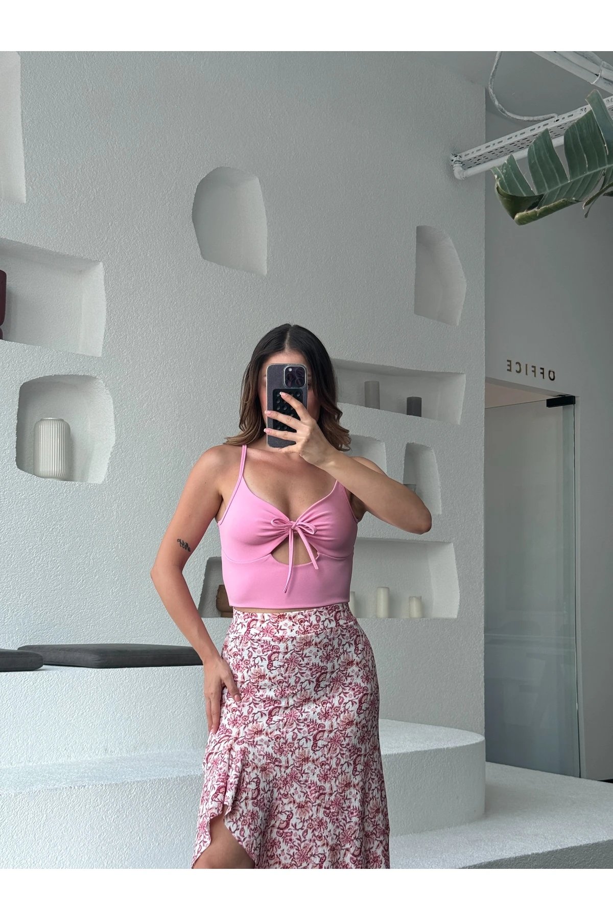 Pembe-Beyaz Desenli Asimetrik Bürümcük Etek