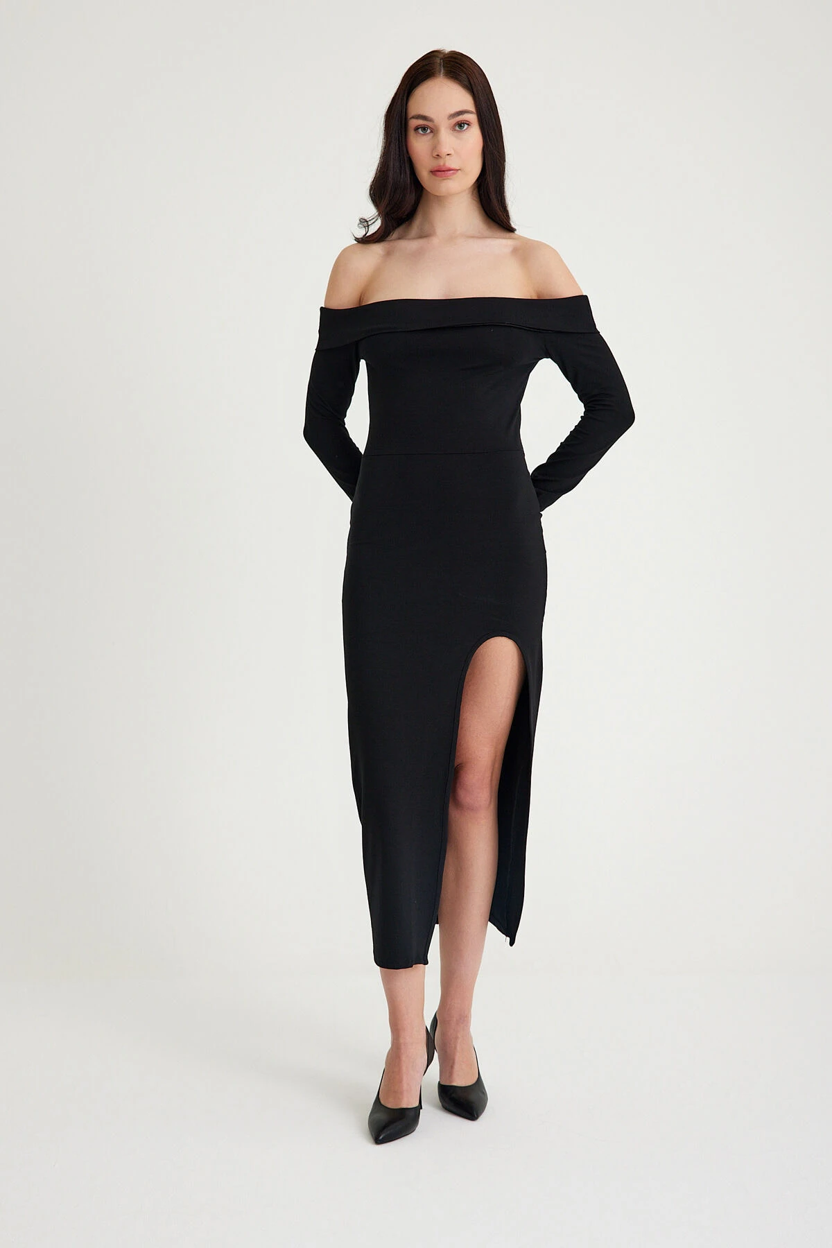 Mh Madonna Yaka Derin Yırtmaçlı Elbise