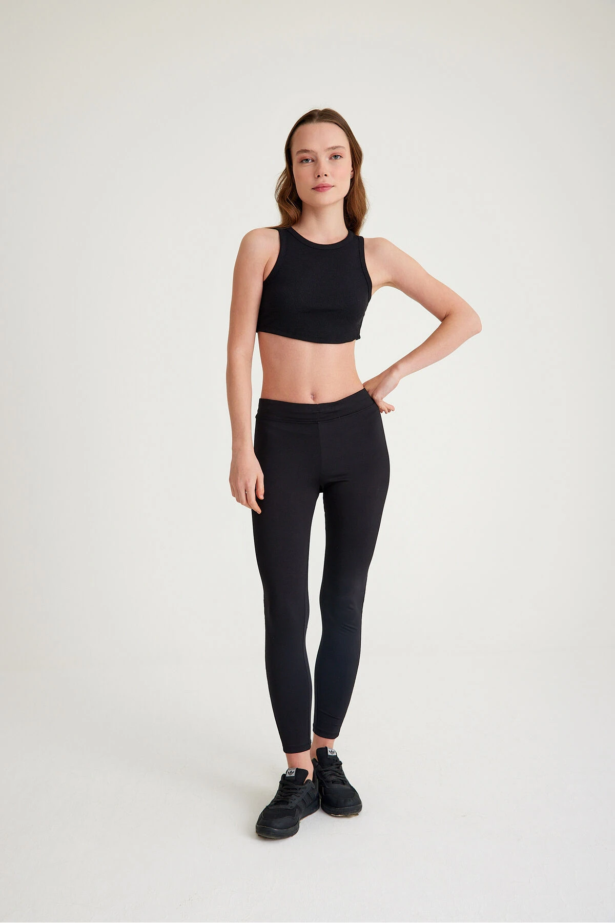 Mh Askılı Sporcu Crop