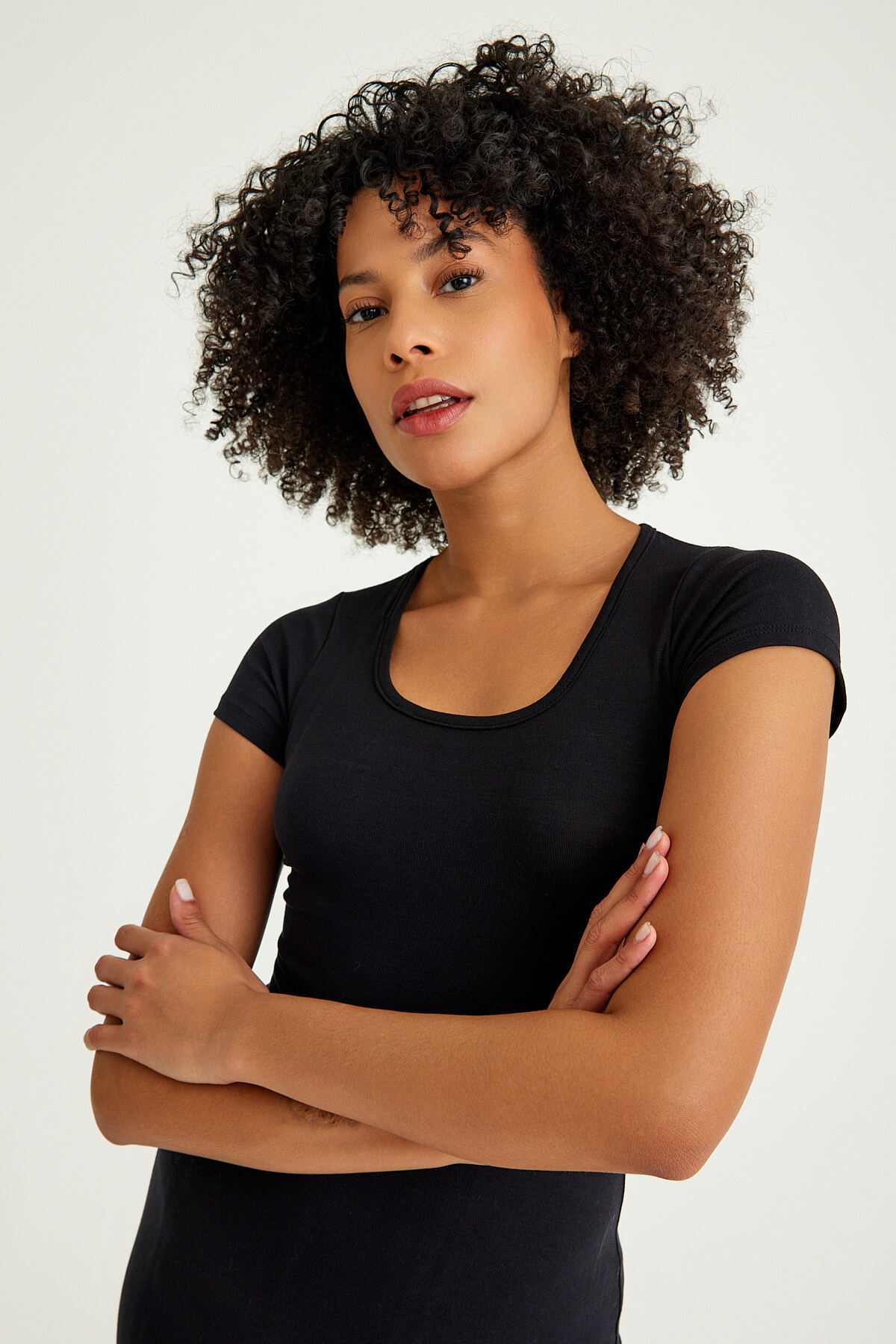 Mh Kısa Kollu Yırtmaç Detaylı Kare Yaka Elbise