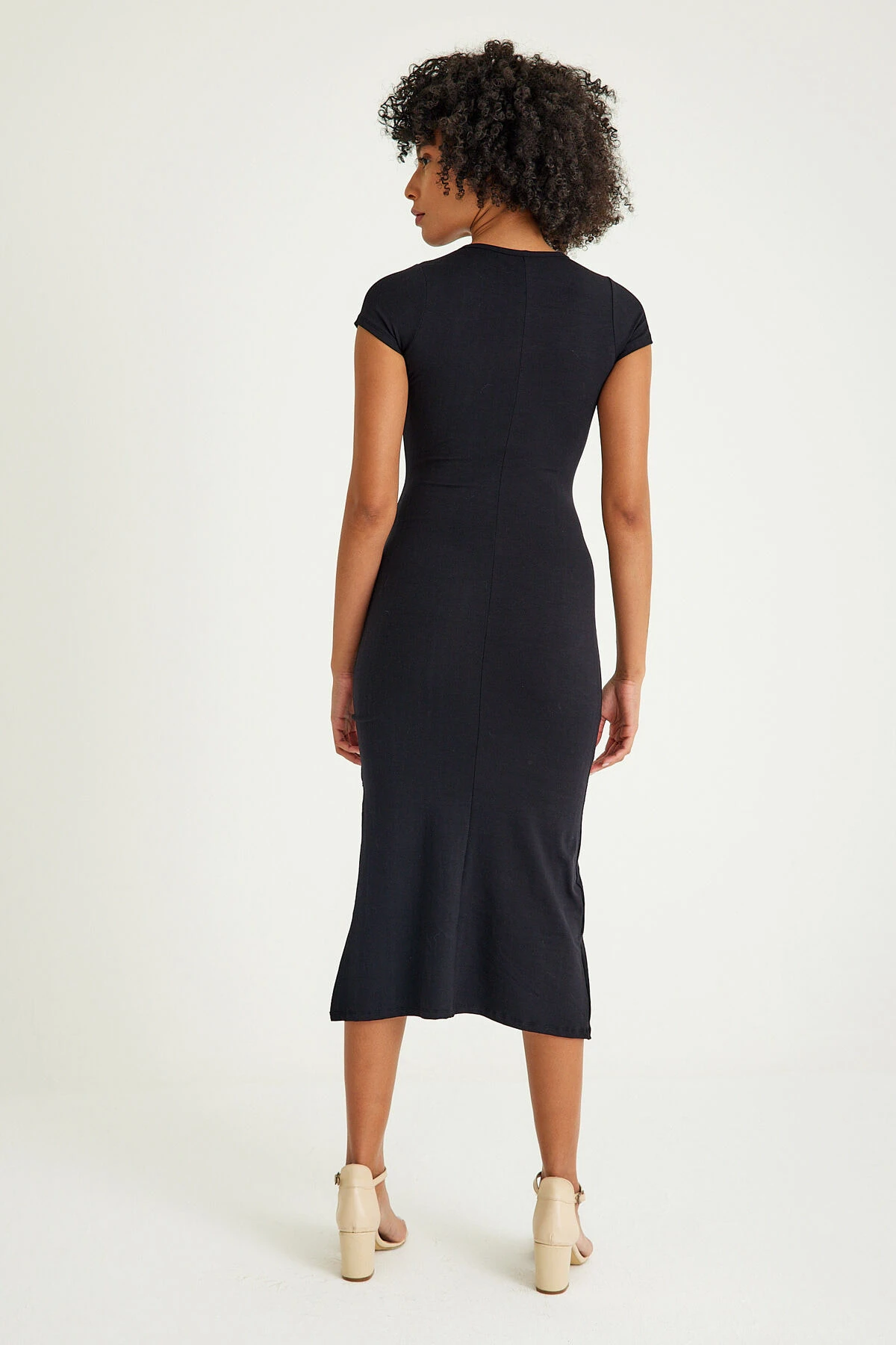 Mh Kısa Kollu Yırtmaç Detaylı Kare Yaka Elbise