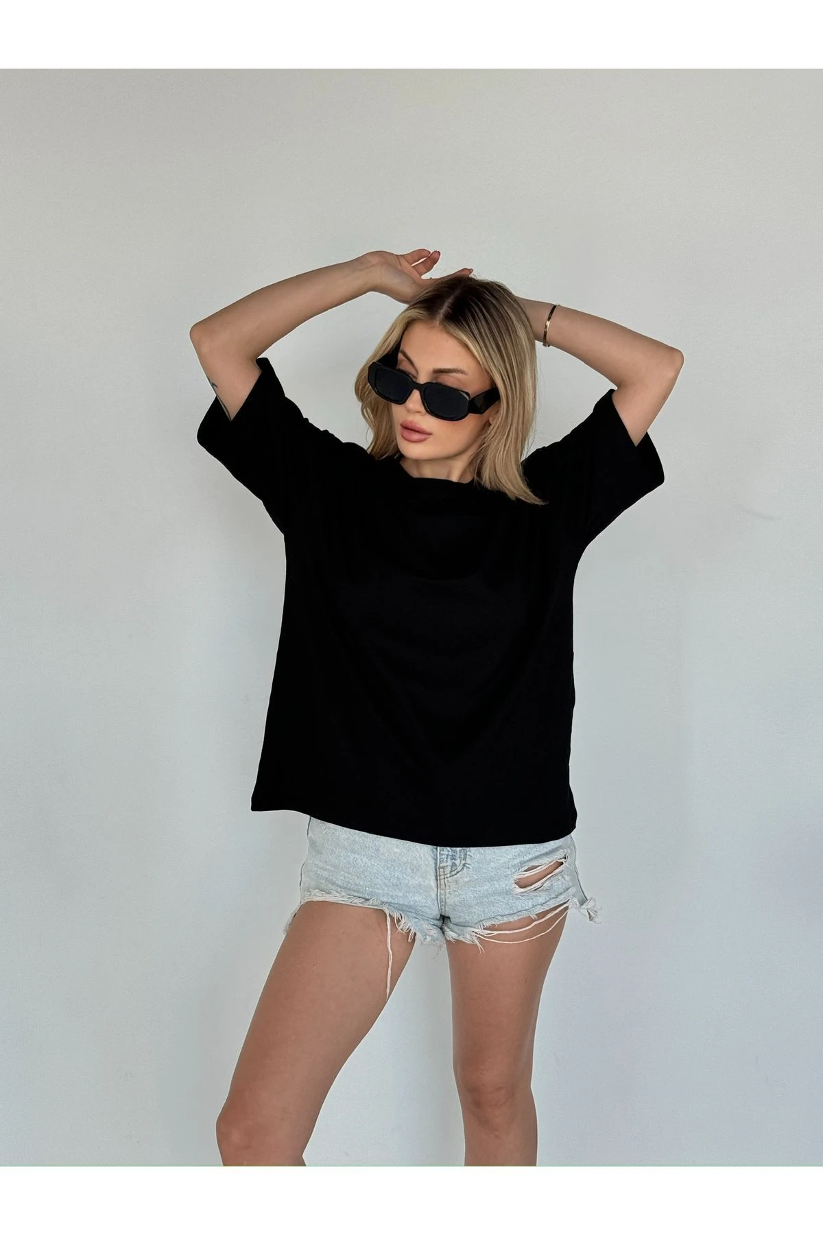 Mh Siyah Bisiklet Yaka Tişört