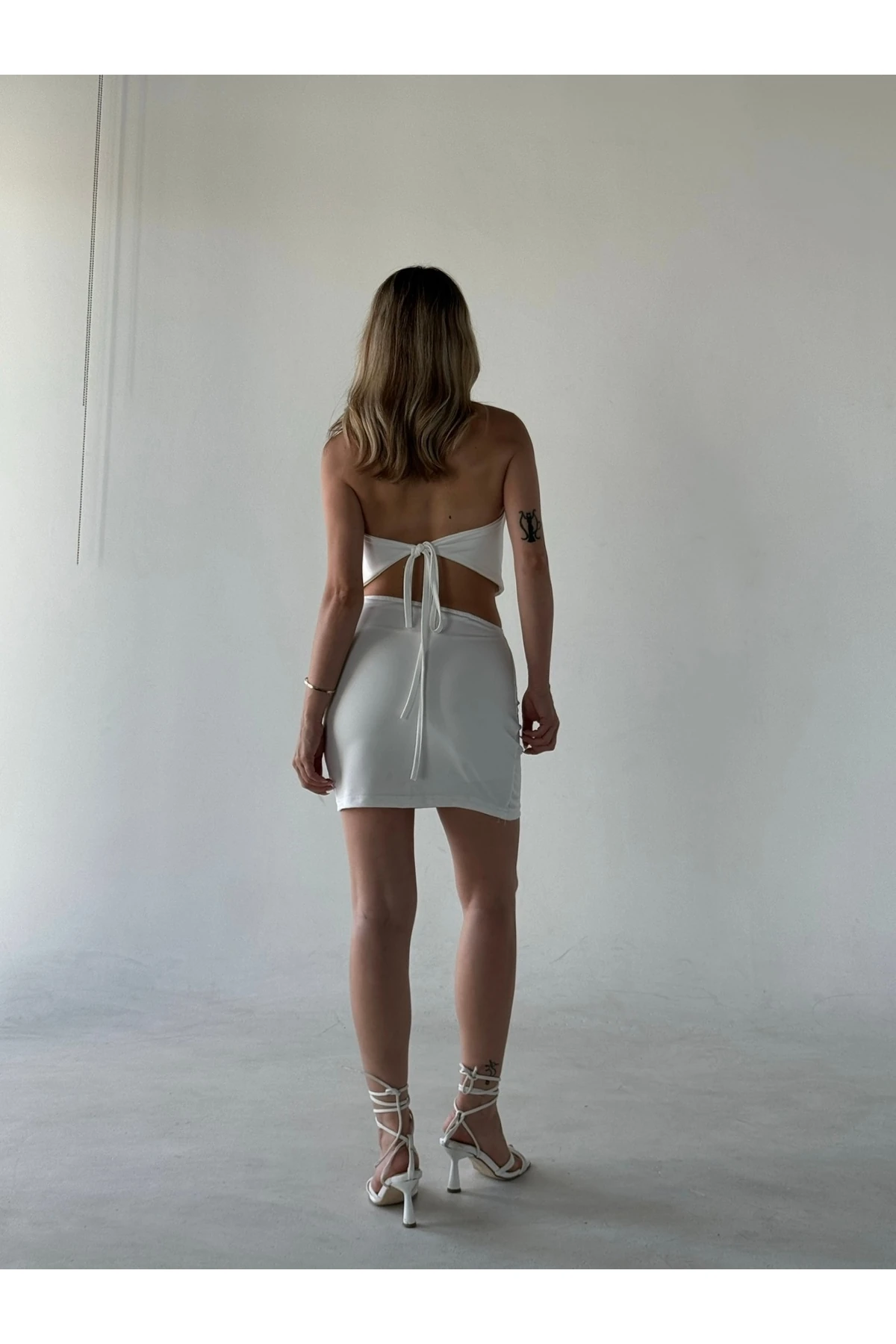 Mh Cut Out Beyaz Elbise