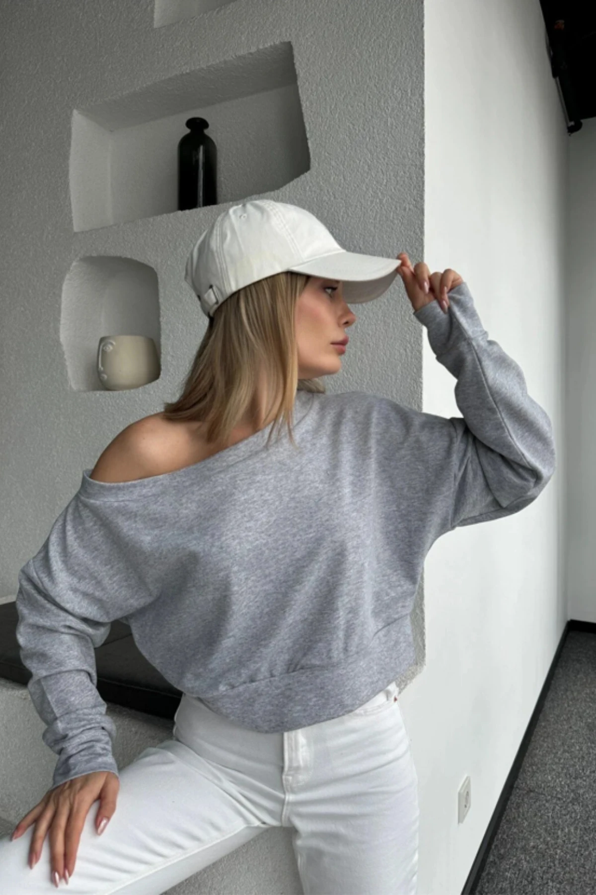 Geniş Yaka Gri Kadın Sweatshirt