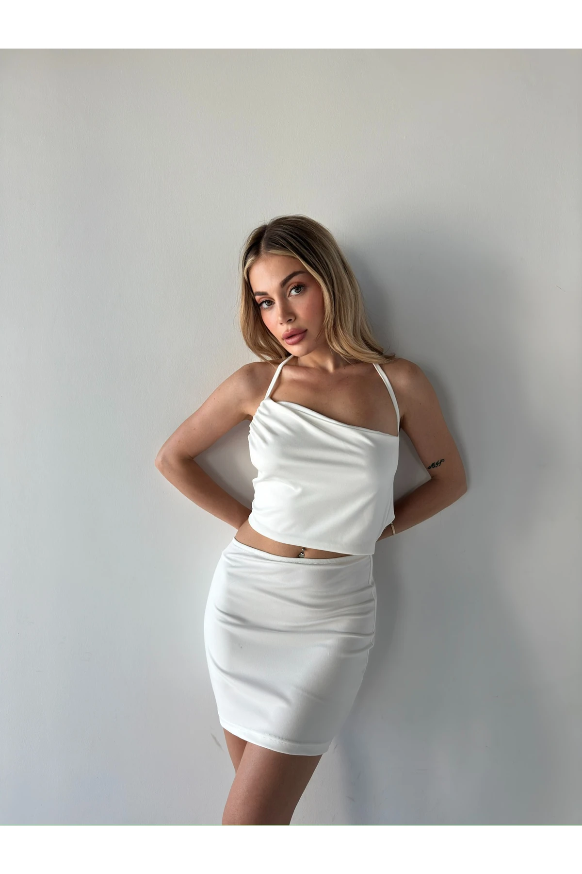 Mh Cut Out Beyaz Elbise