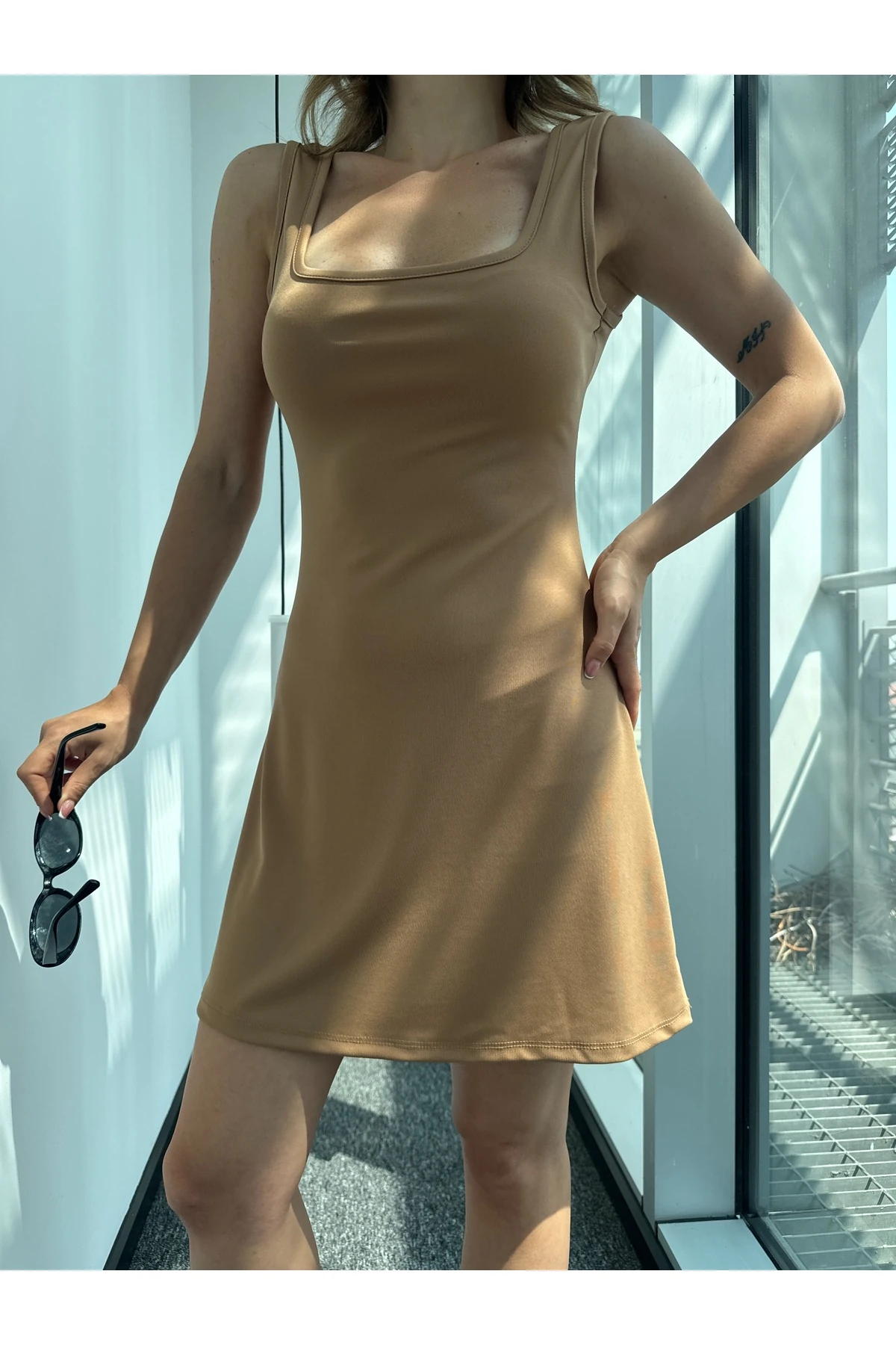 Kalın Askılı Mini Çan Elbise