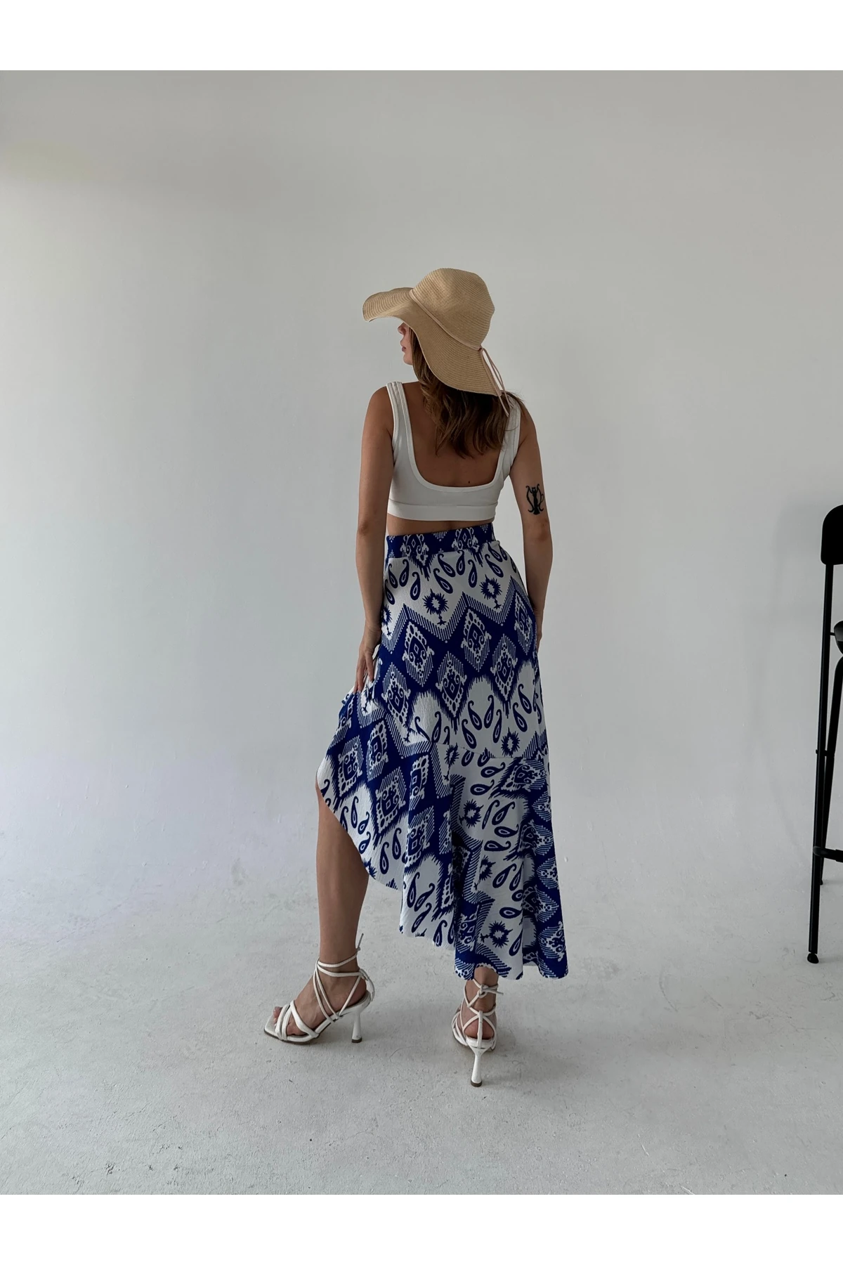Desenli Asimetrik Bürümcük Etek