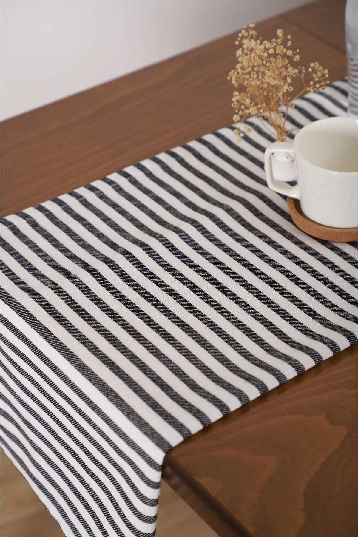 Yıkanmış Siyah Çizgili Keten Runner - Siyah - 40 x 150