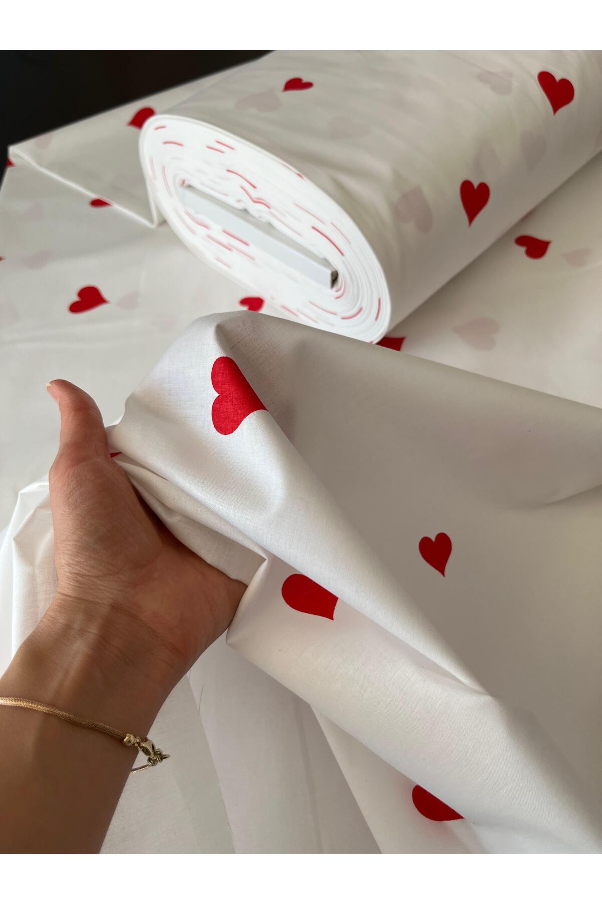 Kırmızı Kalp Desenli Poplin Kumaş - Kırmızı - 100 x 240