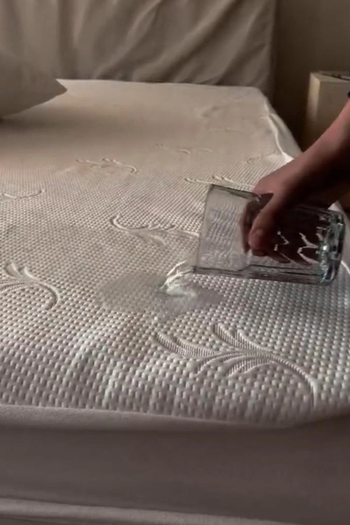 Sıvı Geçirmez Fitted Yatak Alezi (Ultra Yumuşak) - Beyaz - 100 x 200