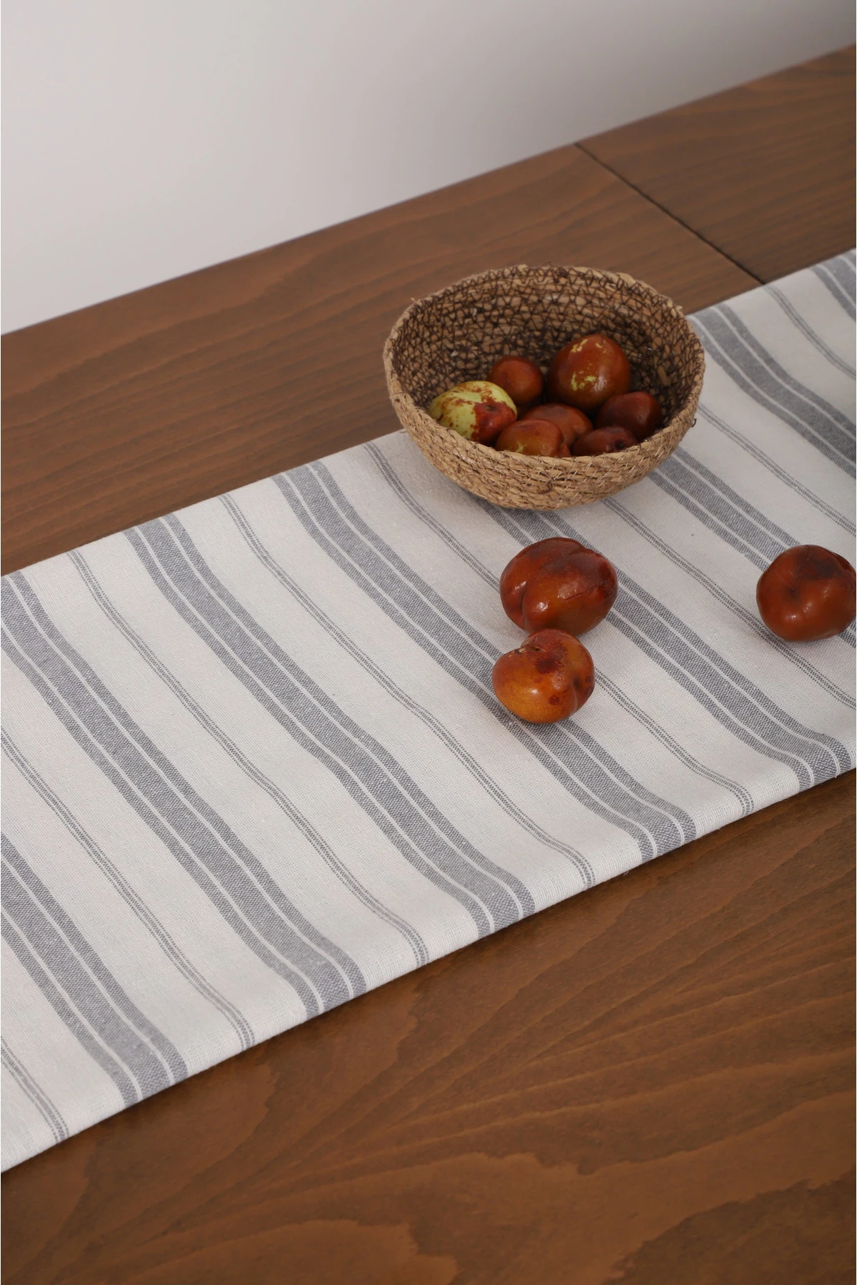 Yıkanmış Açık Gri Çizgili Keten Runner - Gri - 40 x 150