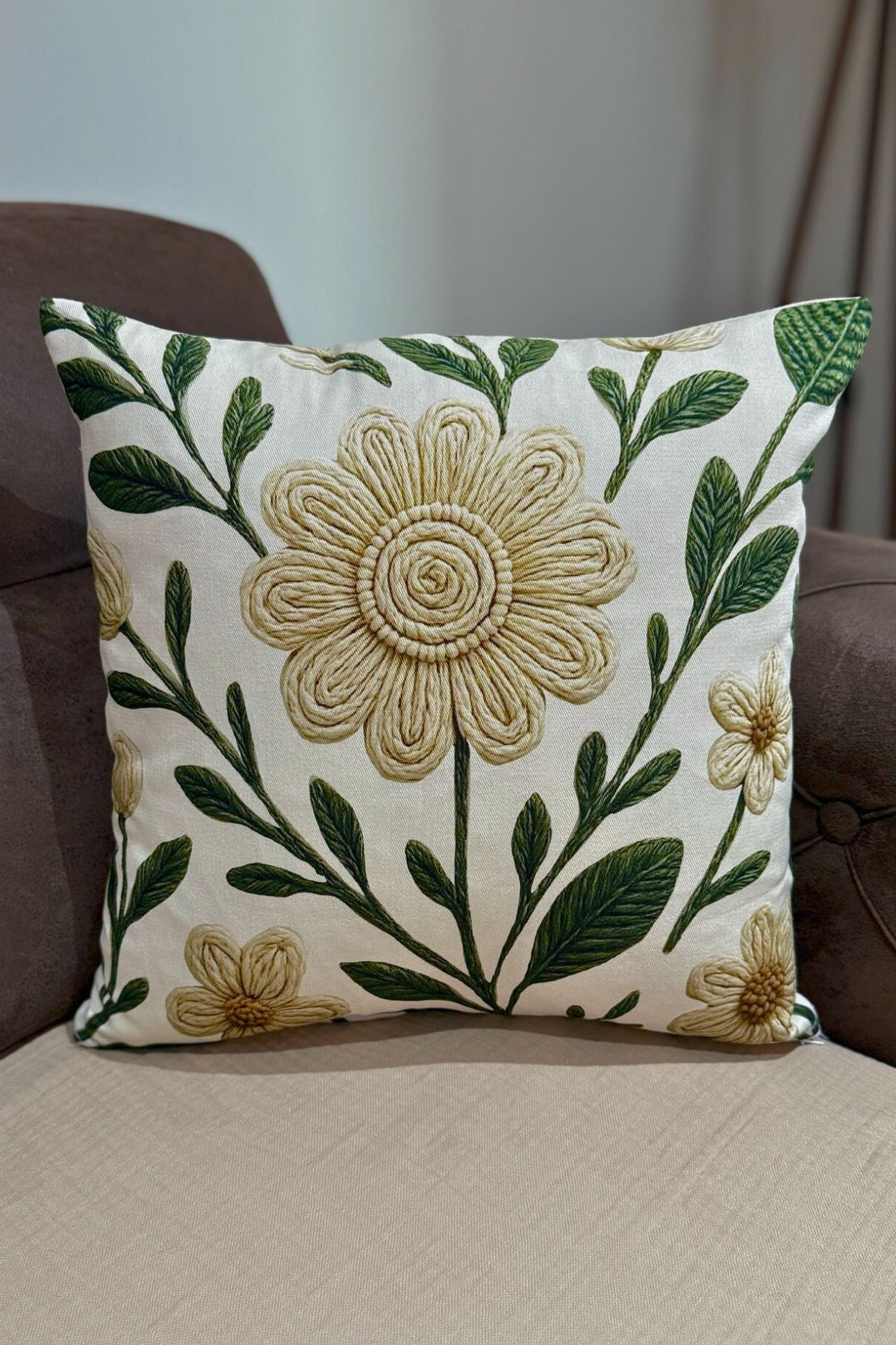 Punch Nakış Desenli Kırlent Kılıfı - Çok Renkli - 45 x 45