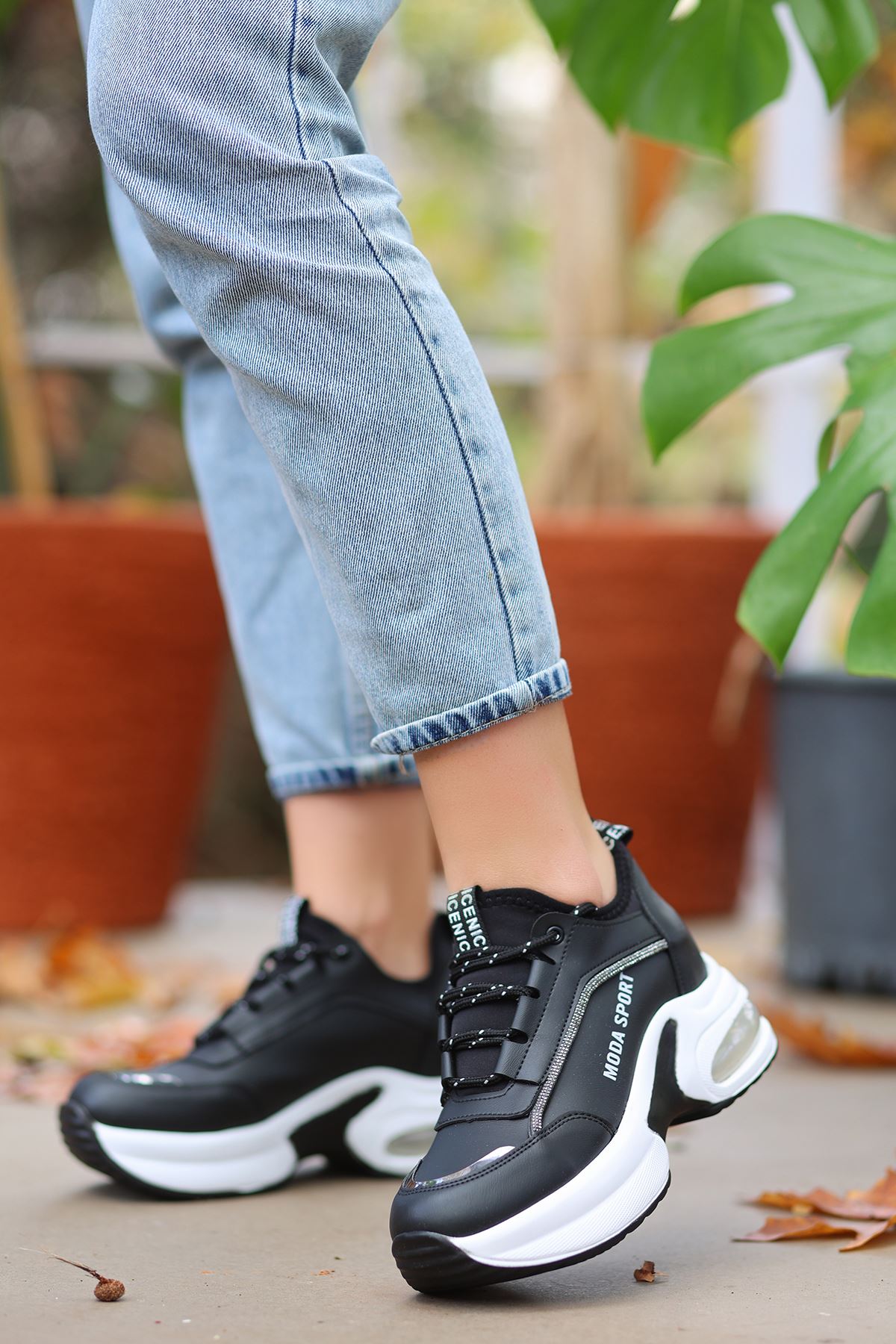 Gleen Air Tabanlı Taşlı Spor