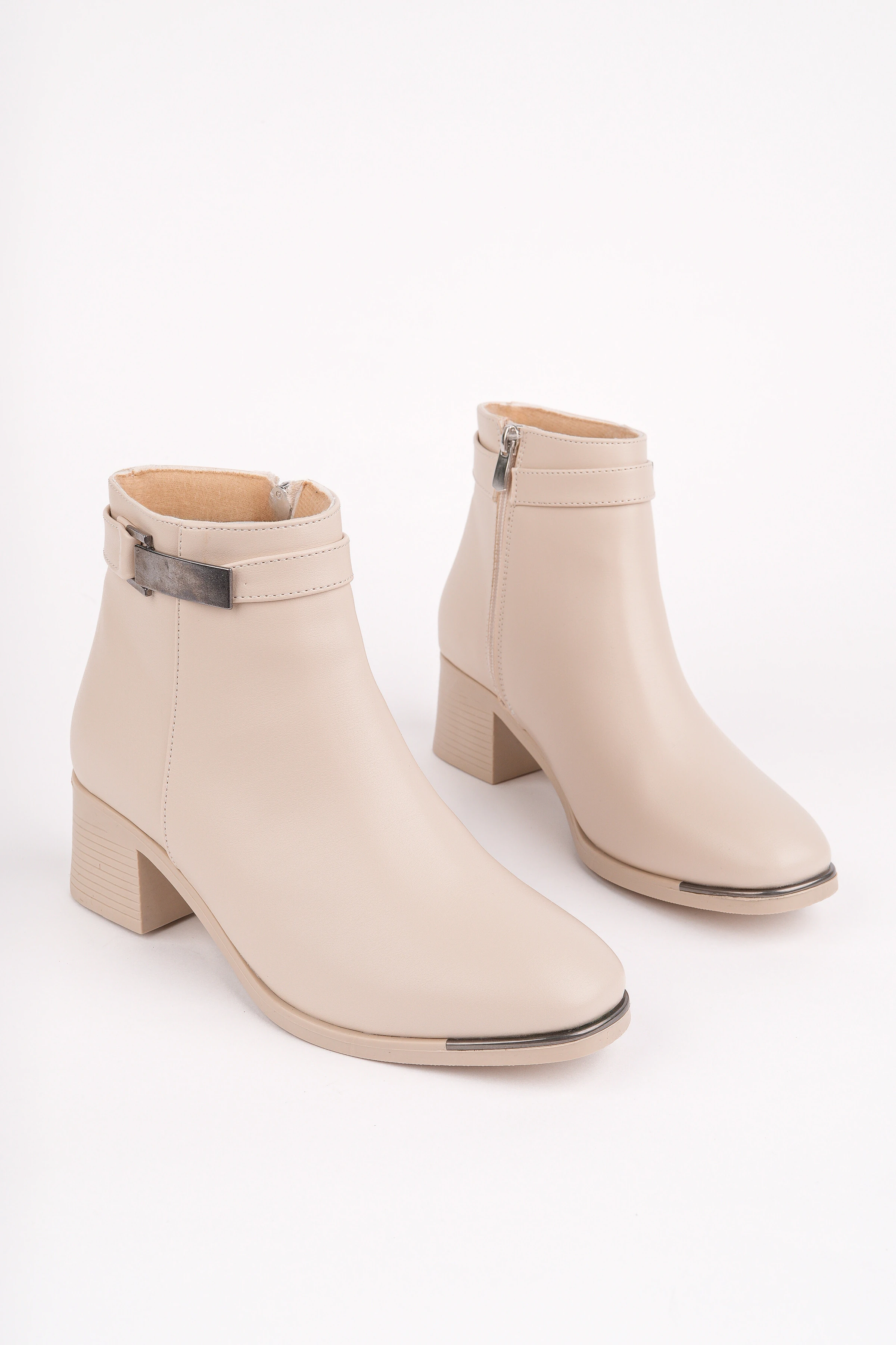 CLN-056 Kalın Topuklu Tokalı Bot