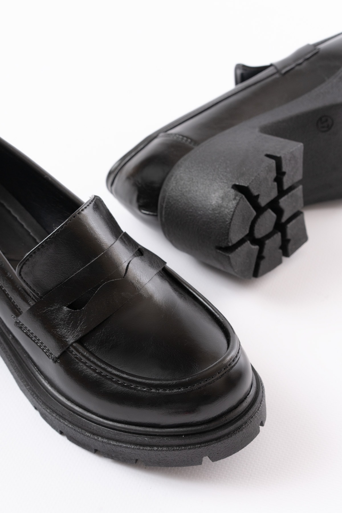 Auren Kalın Topuklu Loafer - SİYAH