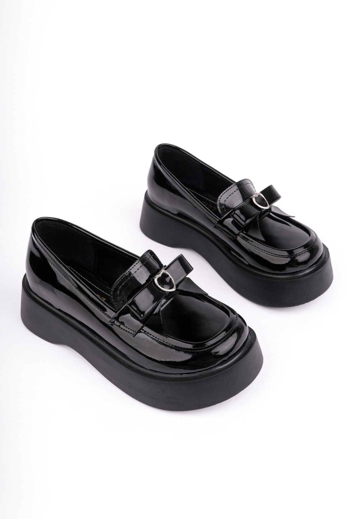SMR-4023 Fiyonk Toka Detaylı Loafer - SİYAH RUGAN