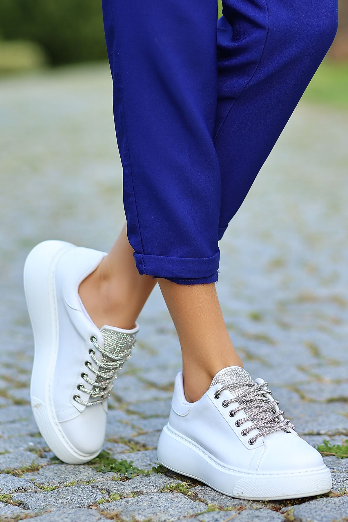 Dragors Taşlı Bağlı Spor Ayakkabı