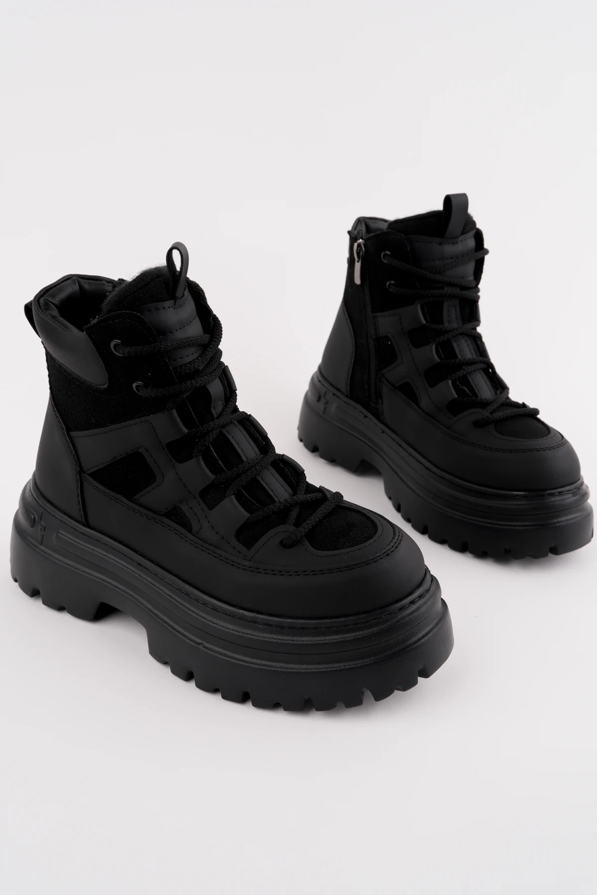 KCL-Z05 Kalın Taban Bağcıklı Bot - SİYAH