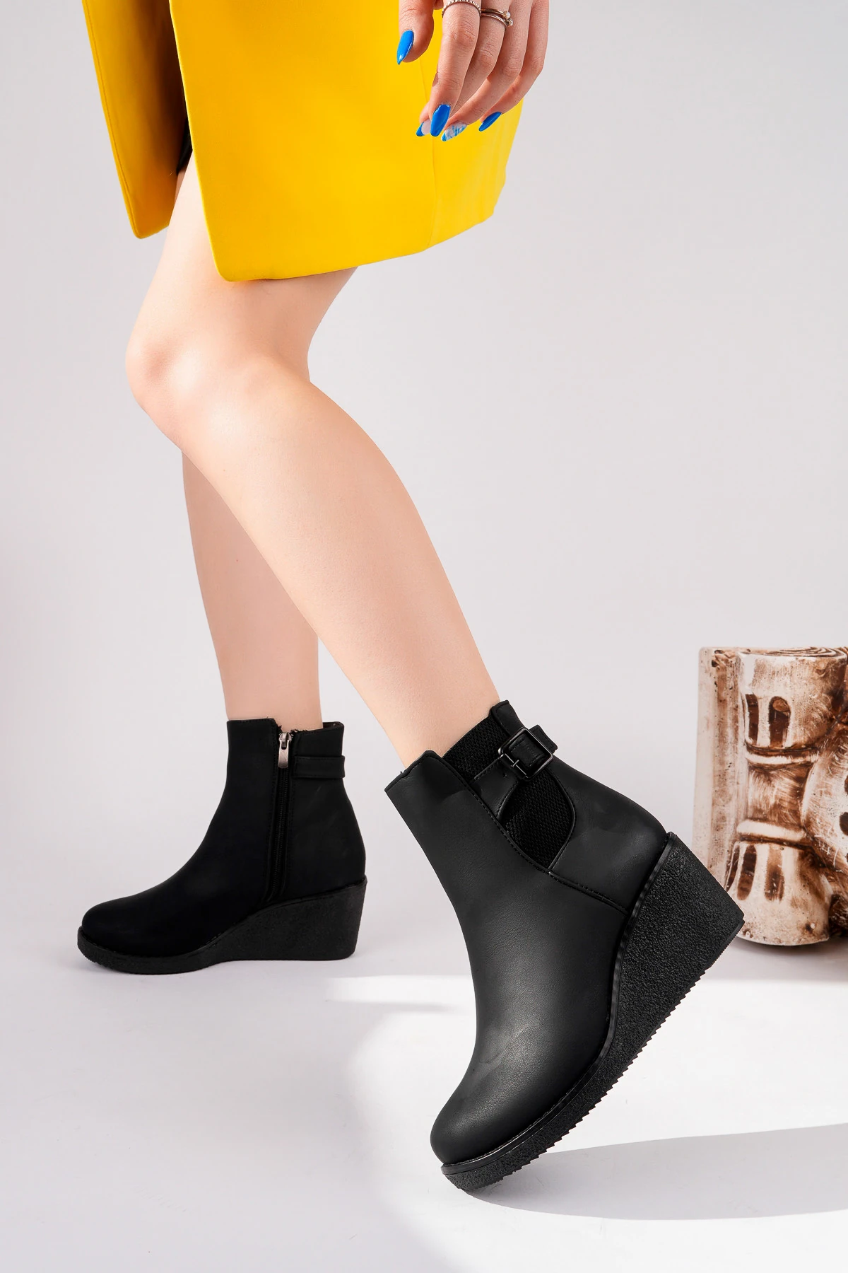 KCL-DL02 Dolgu Topuklu Kemerli Bot