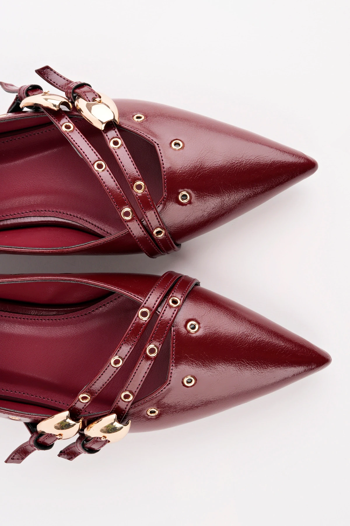 ROSE-215 Zımba Detaylı Kemerli Babet - BORDO