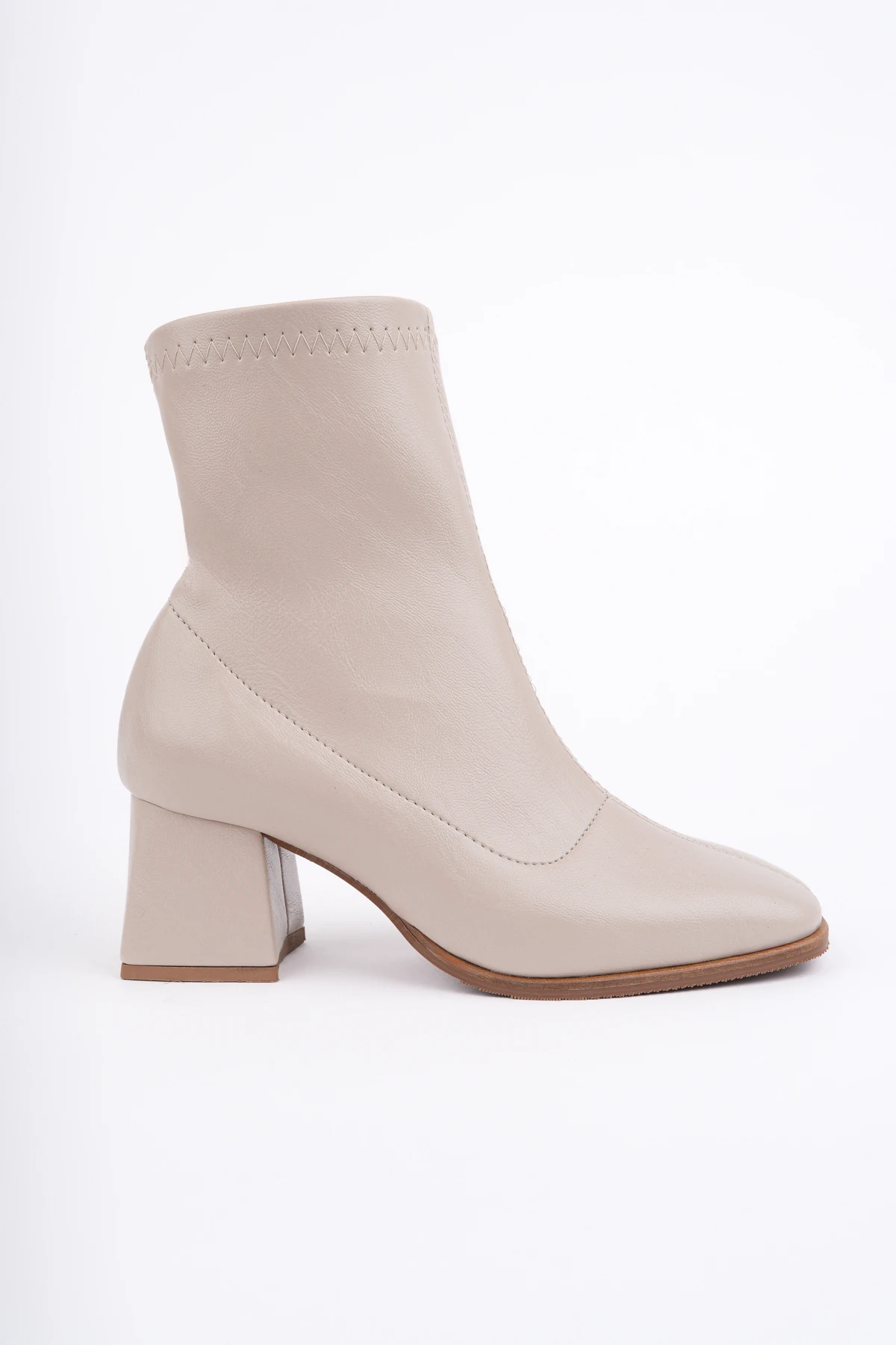 CNG-2001 Kalın Topuklu Streç Bot