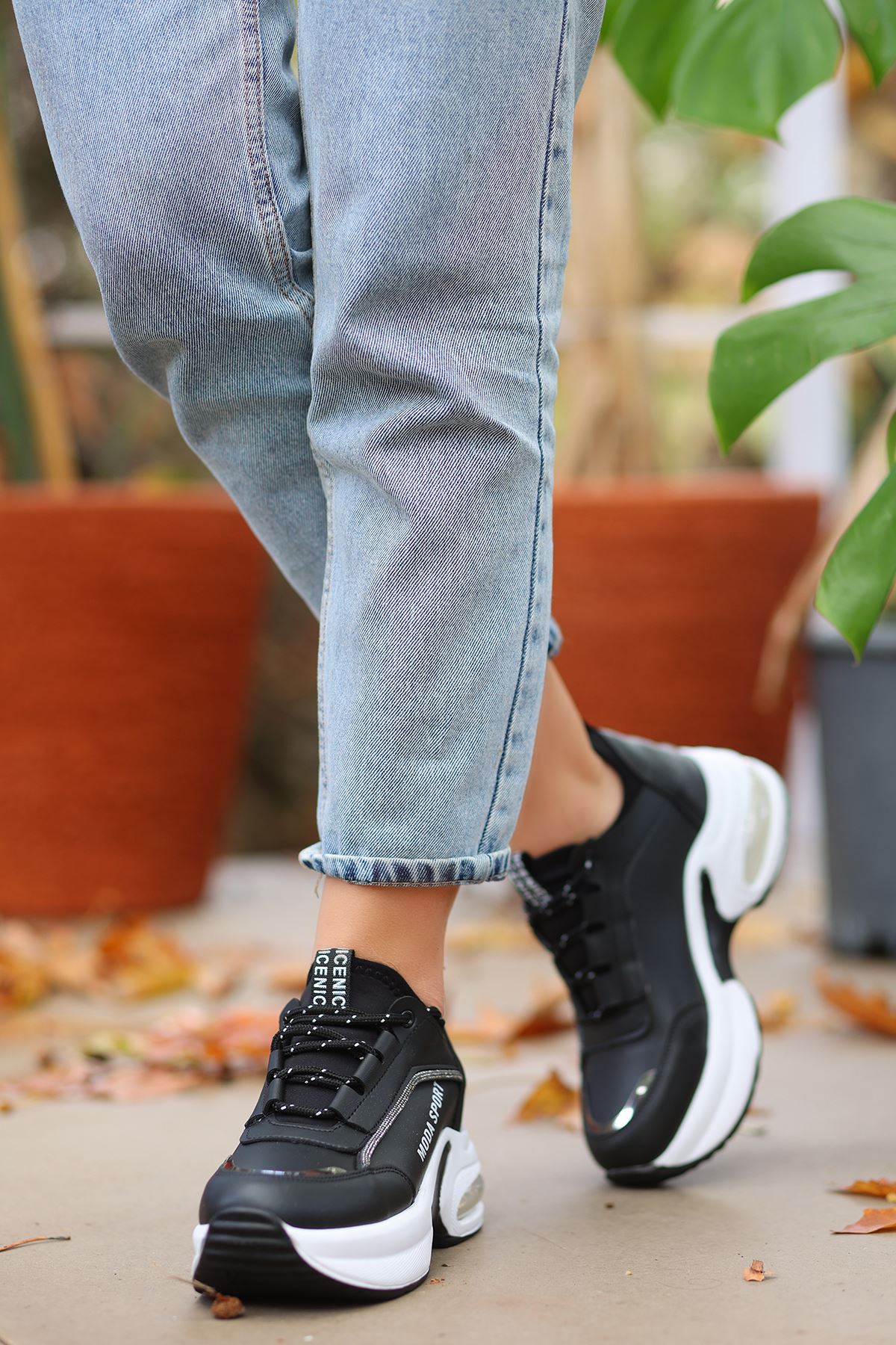 Gleen Air Tabanlı Taşlı Spor