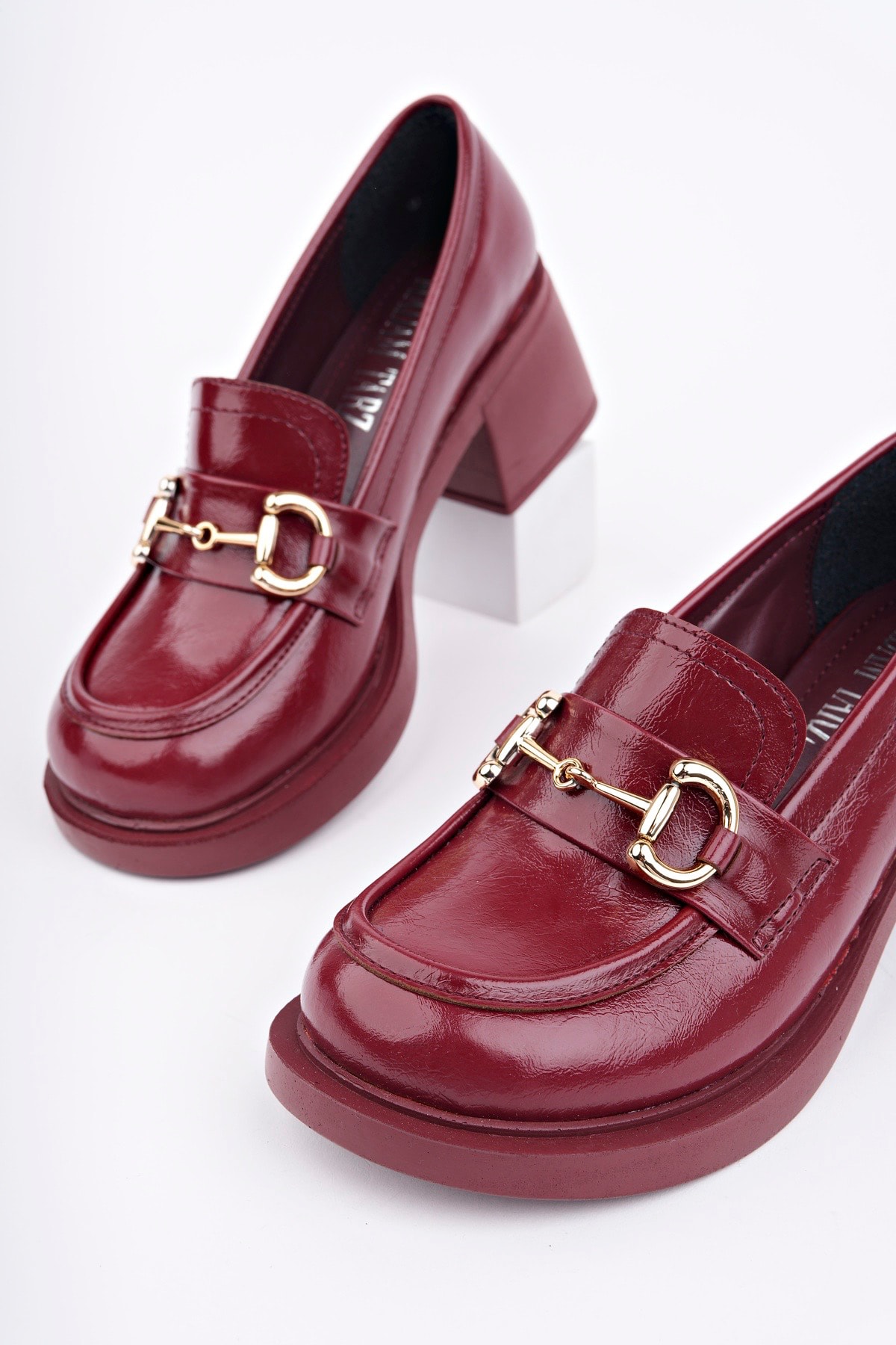 RCP-8106 Tokalı Kalın Topuk Loafer - BORDO RUGAN